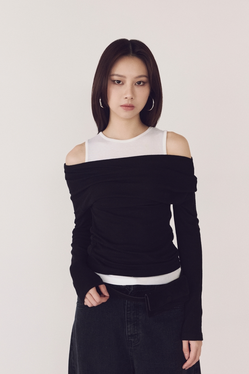 小優雅疊層盪領上衣-黑