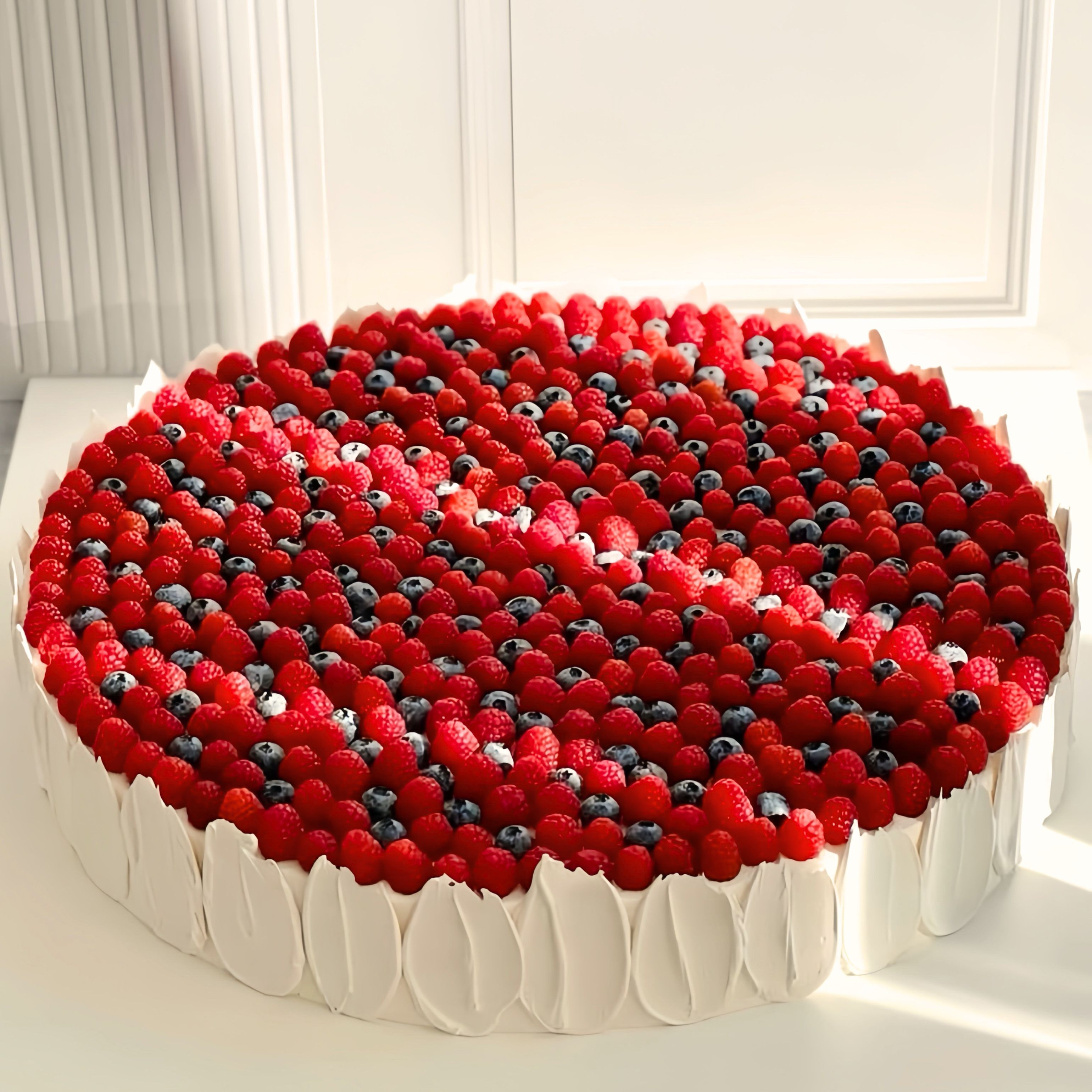 White Chocolate Mixed Berries Chiffon Table Cake