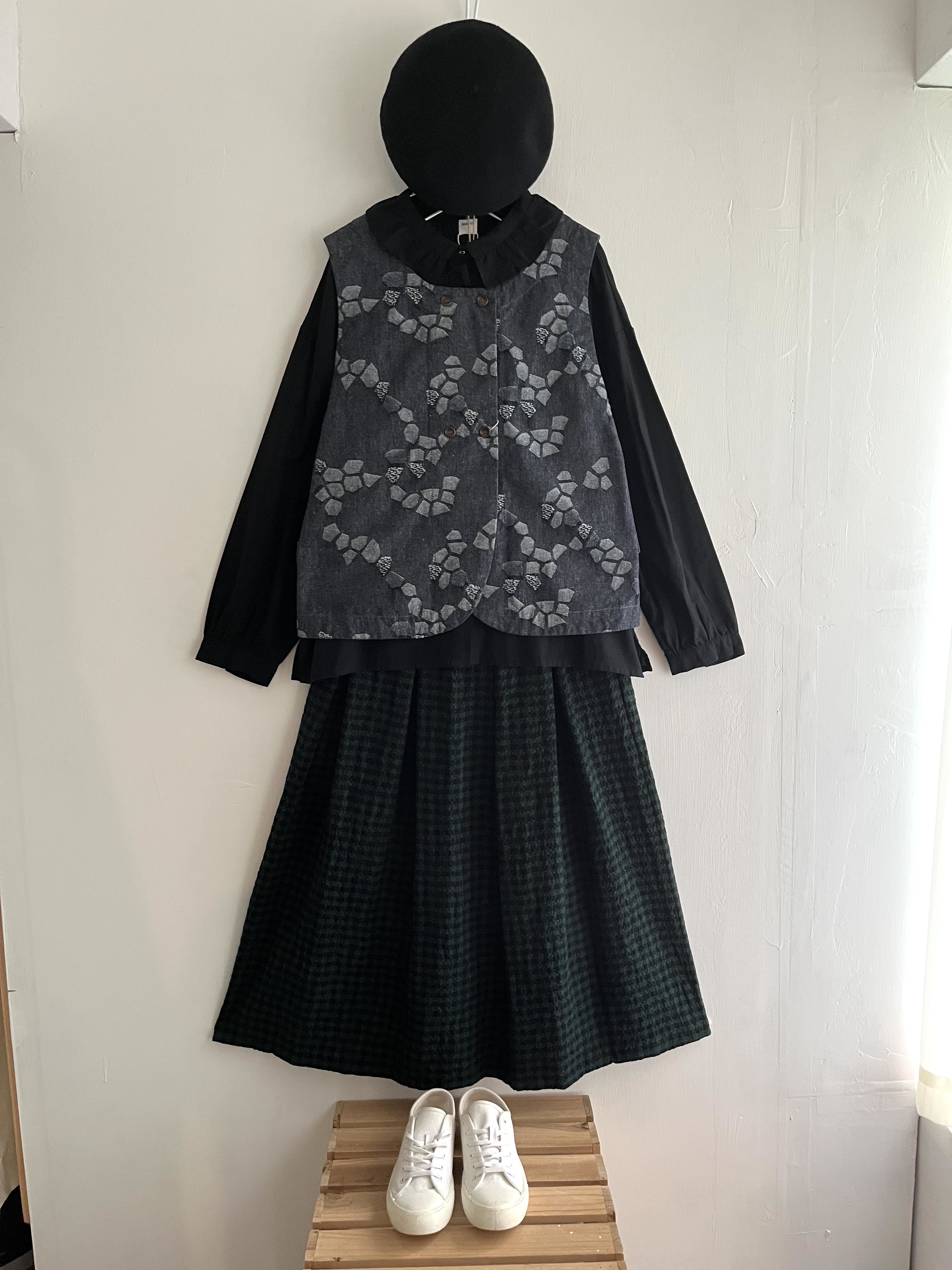 日本製tumugu:藍色牛仔立體花背心外套2way