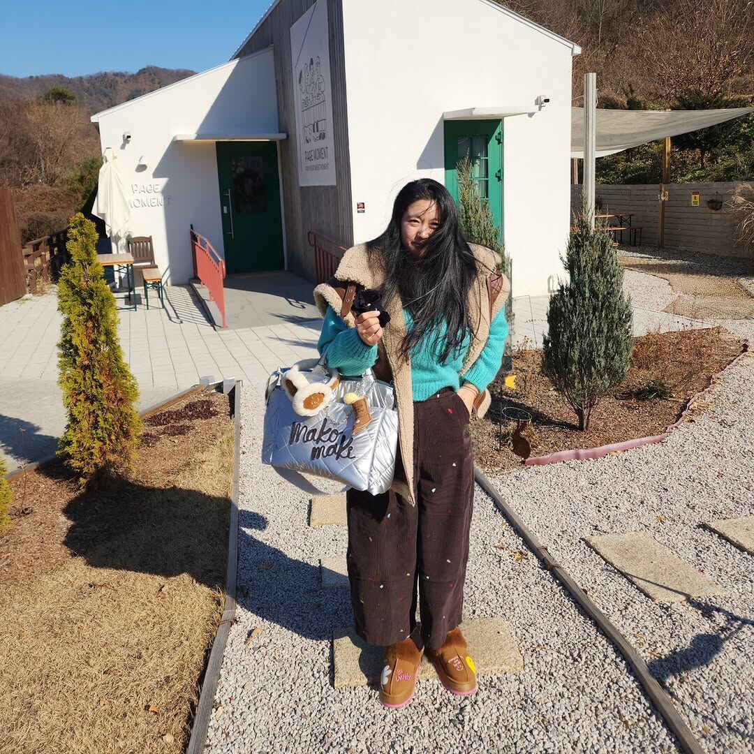 MAKOMAKI 未來感多口袋輕量斜背包