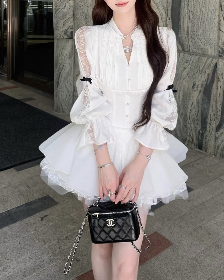 設計師家側邊拼接蕾絲透膚感襯衫