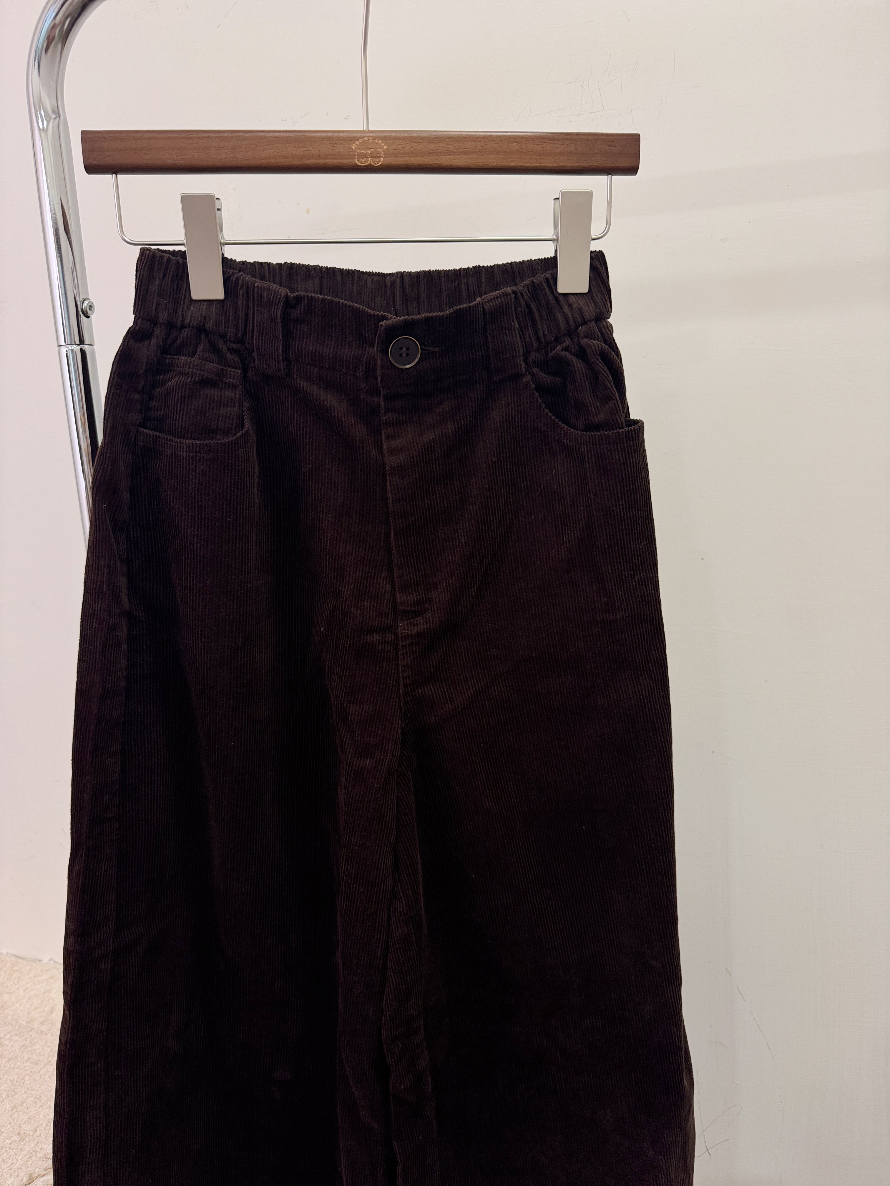 635巧克力咖燈芯絨寬褲
