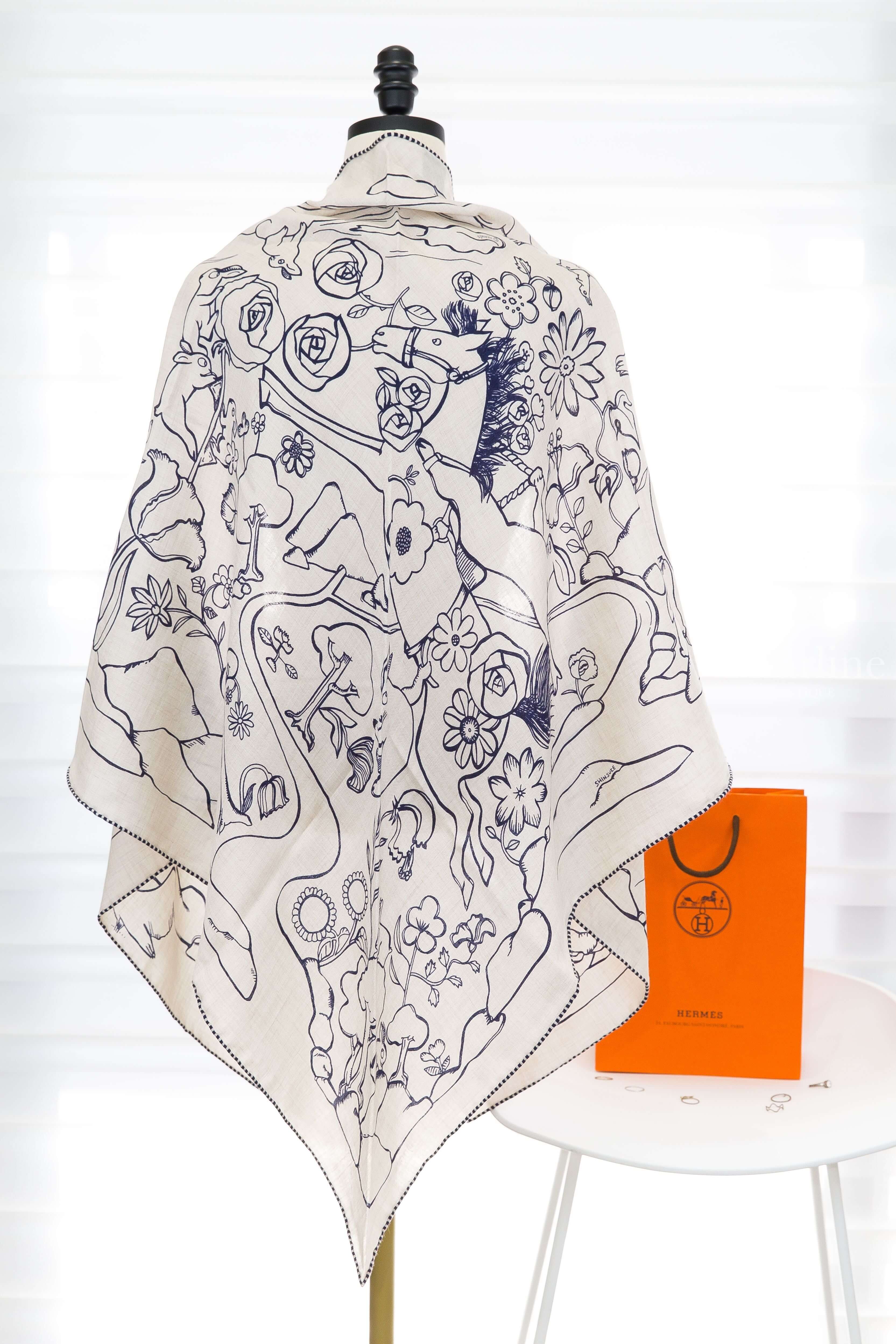 Hermès Mille Et Un Lapins Triangle 自然色/水墨藍一千零一隻兔子咯什米爾真絲三角巾-Charline Boutique 精品代購
