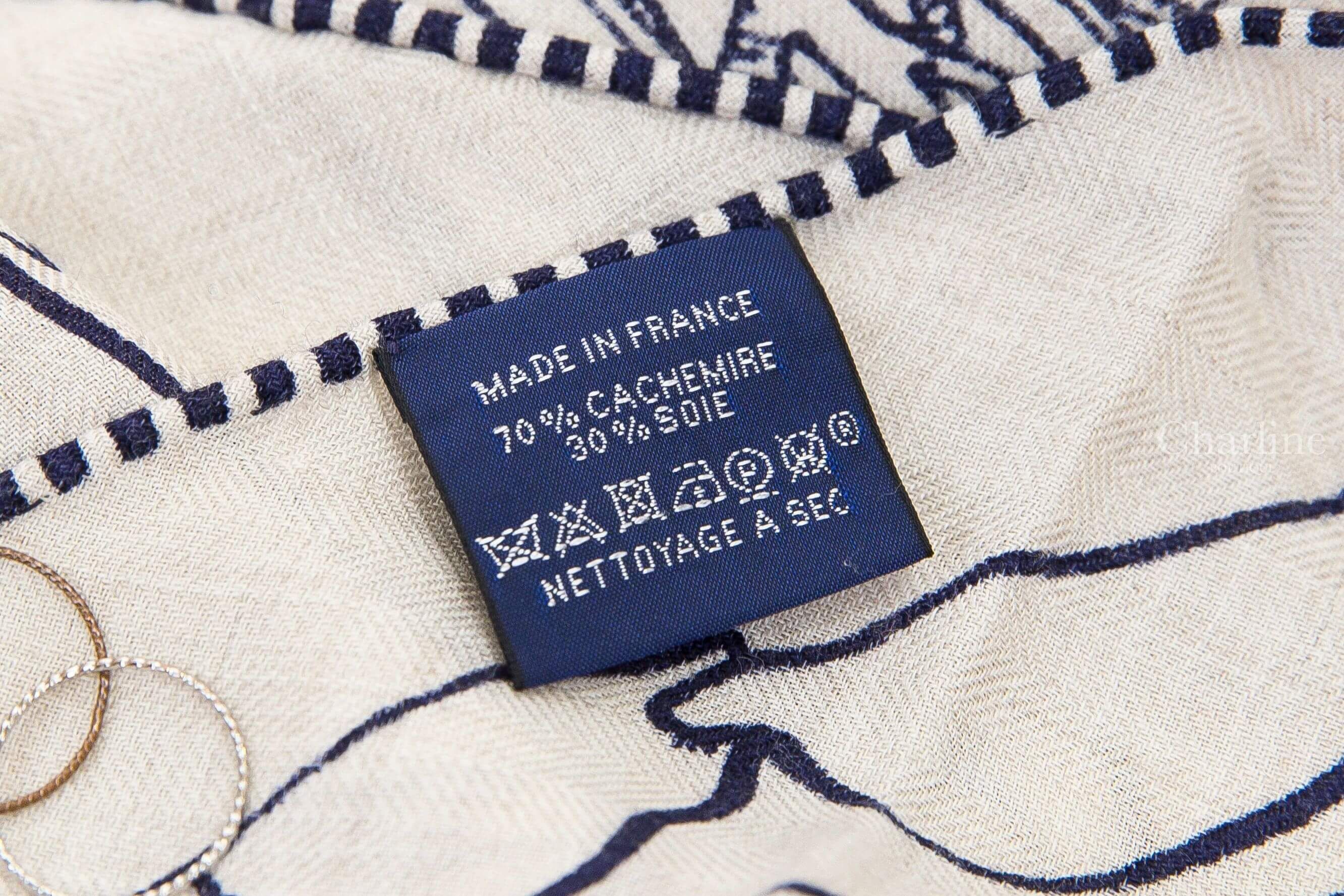 Hermès Mille Et Un Lapins Triangle 自然色/水墨藍一千零一隻兔子咯什米爾真絲三角巾-Charline Boutique 精品代購