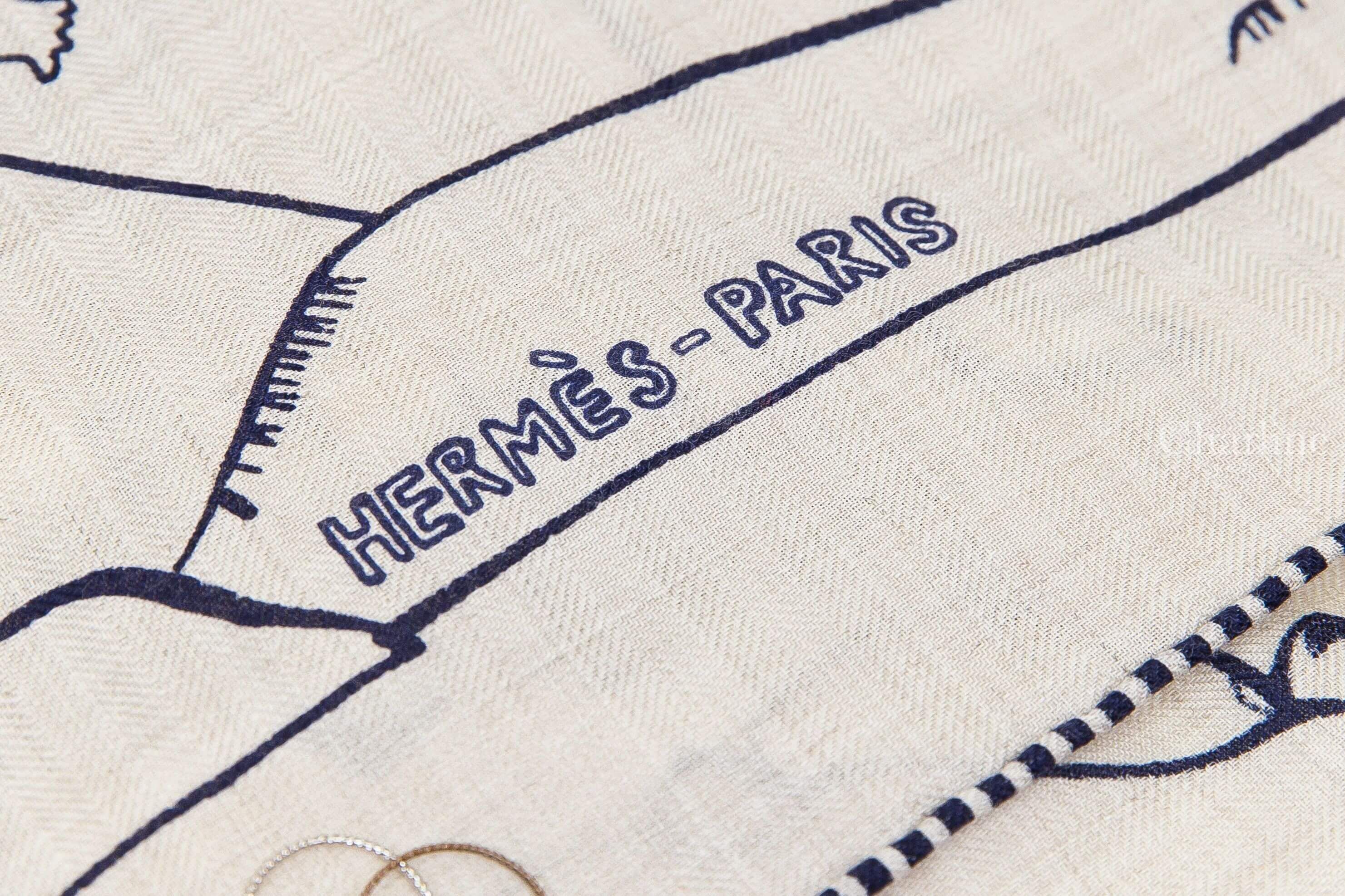 Hermès Mille Et Un Lapins Triangle 自然色/水墨藍一千零一隻兔子咯什米爾真絲三角巾