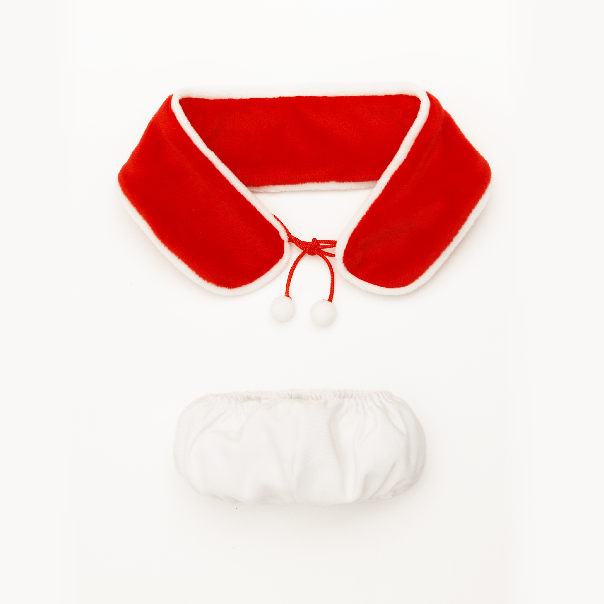 紅絨披風純白小褲套裝