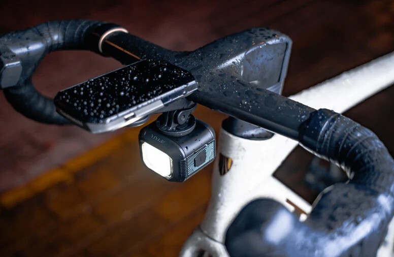 Moon titan max 1700 超高流名單車前燈