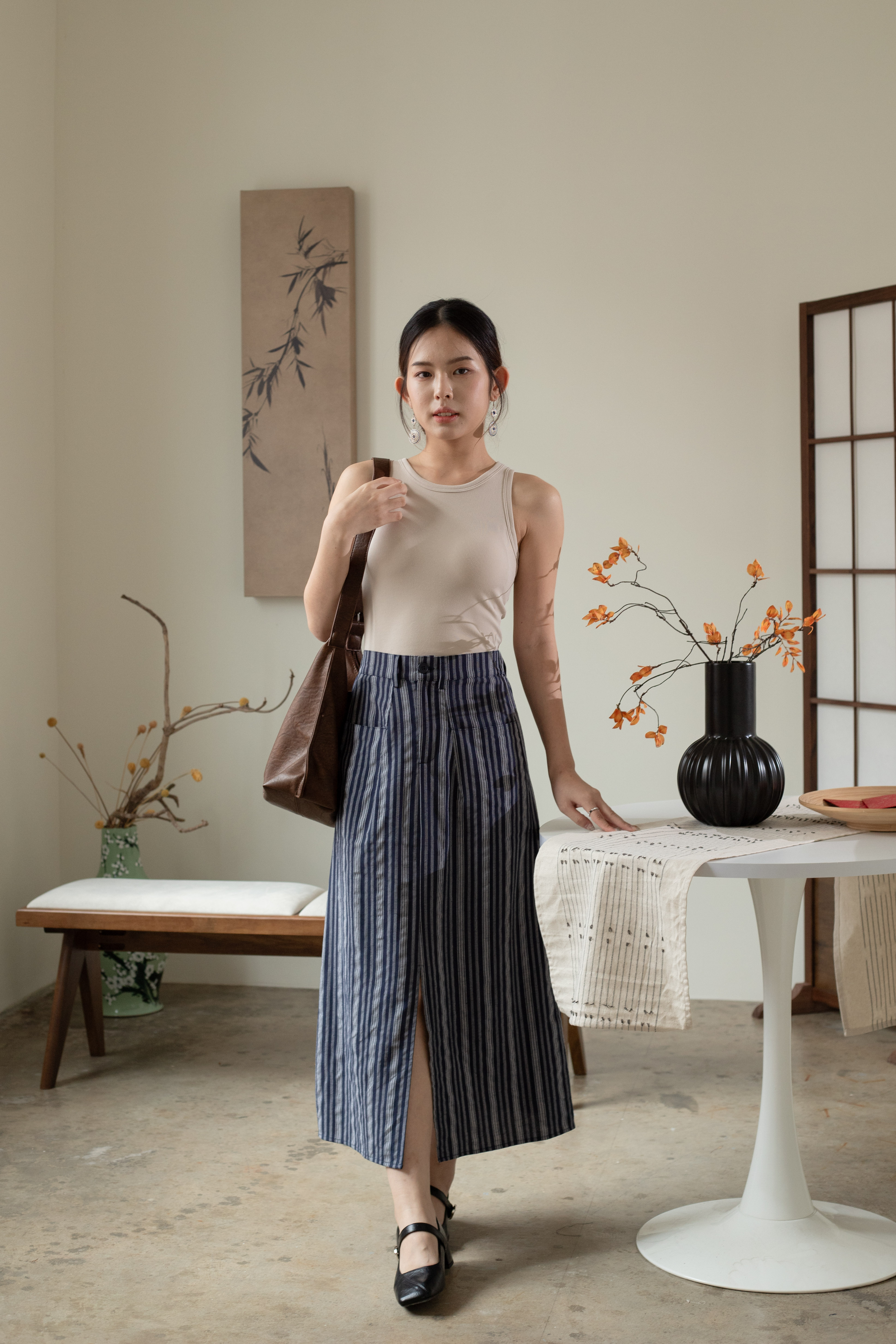 Luo Yi Slit Skirt in Navy -2596SKNAV