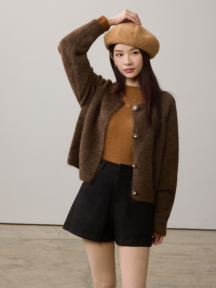 2603 軟糯大圓釦針織外套(9%羊毛）