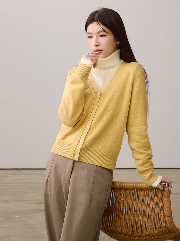 2603 柔膚V領針織外套(5%羊毛)