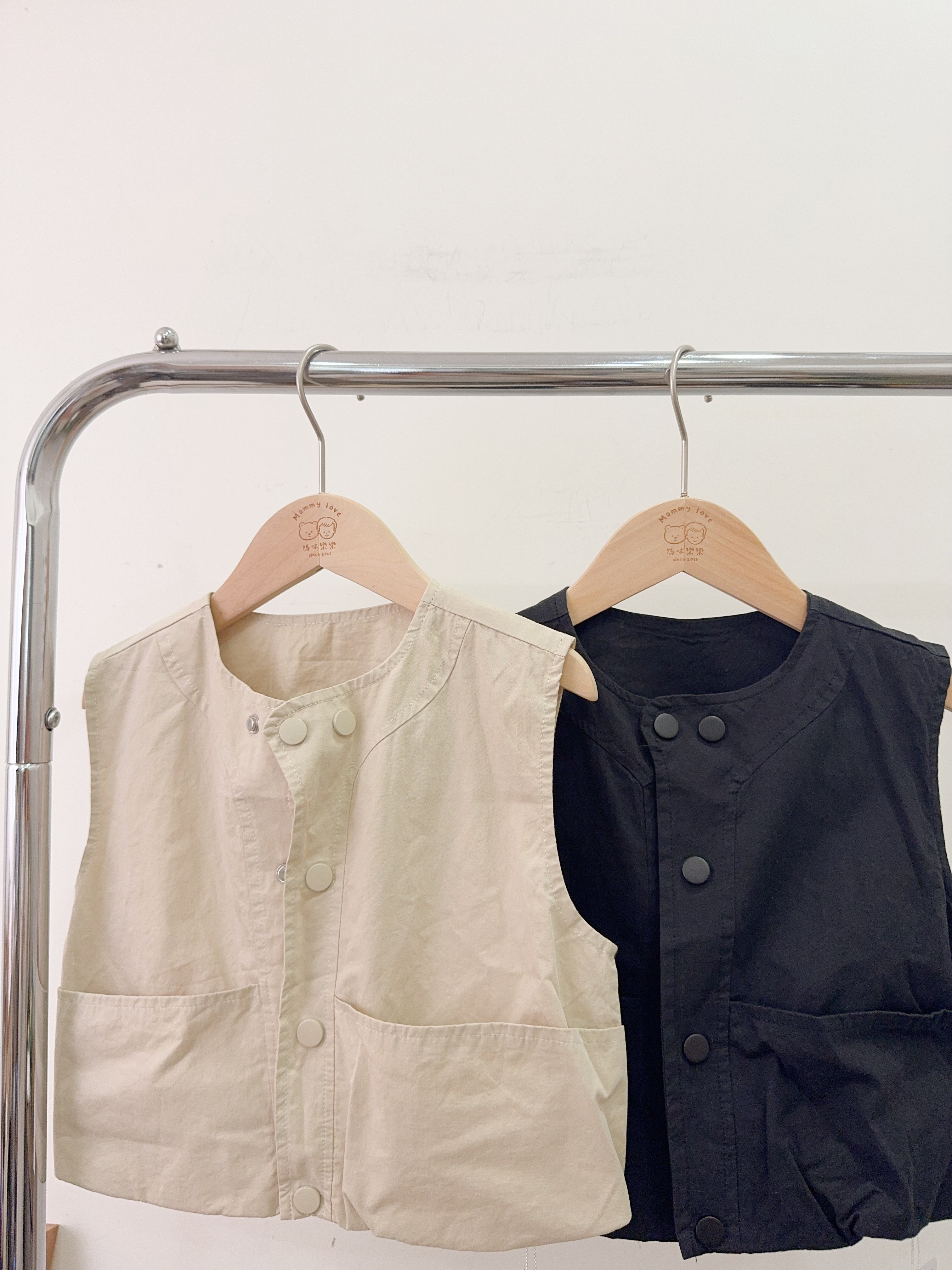 H3101帥氣工裝背心c65