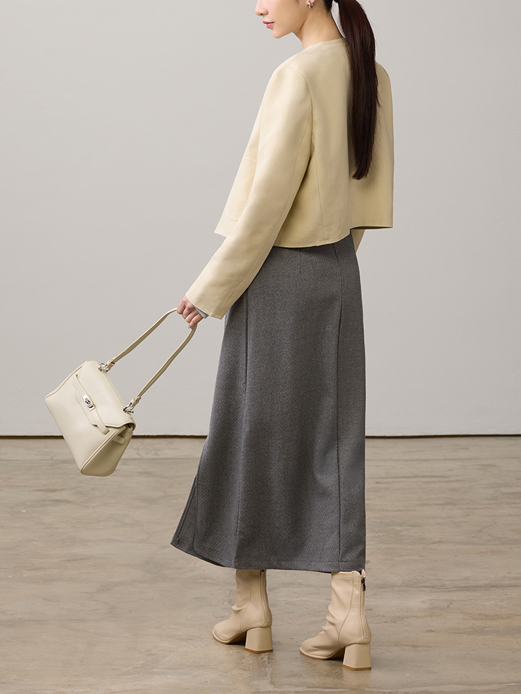 OH!HER 極簡風圓領短版外套(43%萊賽爾.30%亞麻)