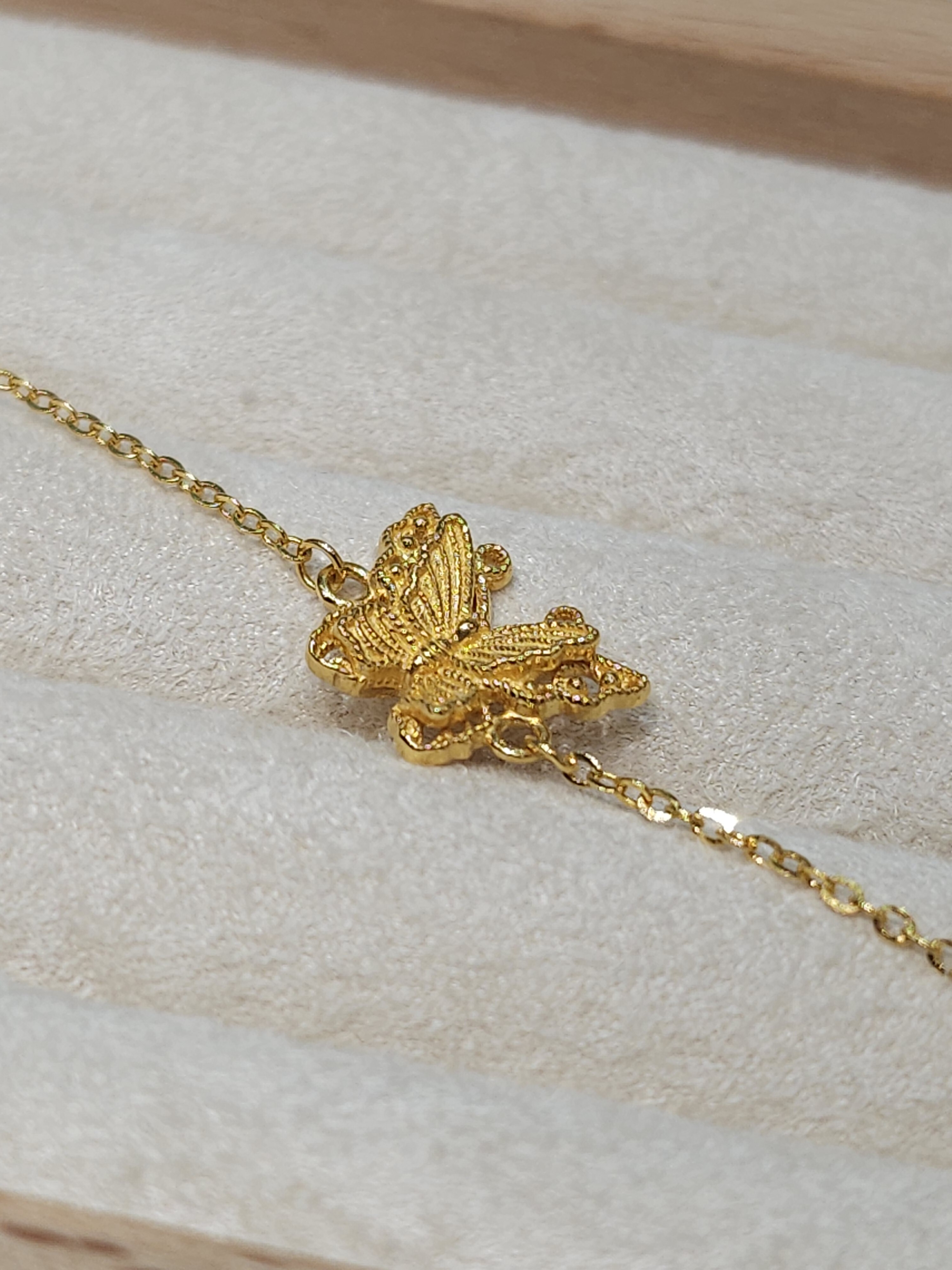 素金蝴蝶手鍊