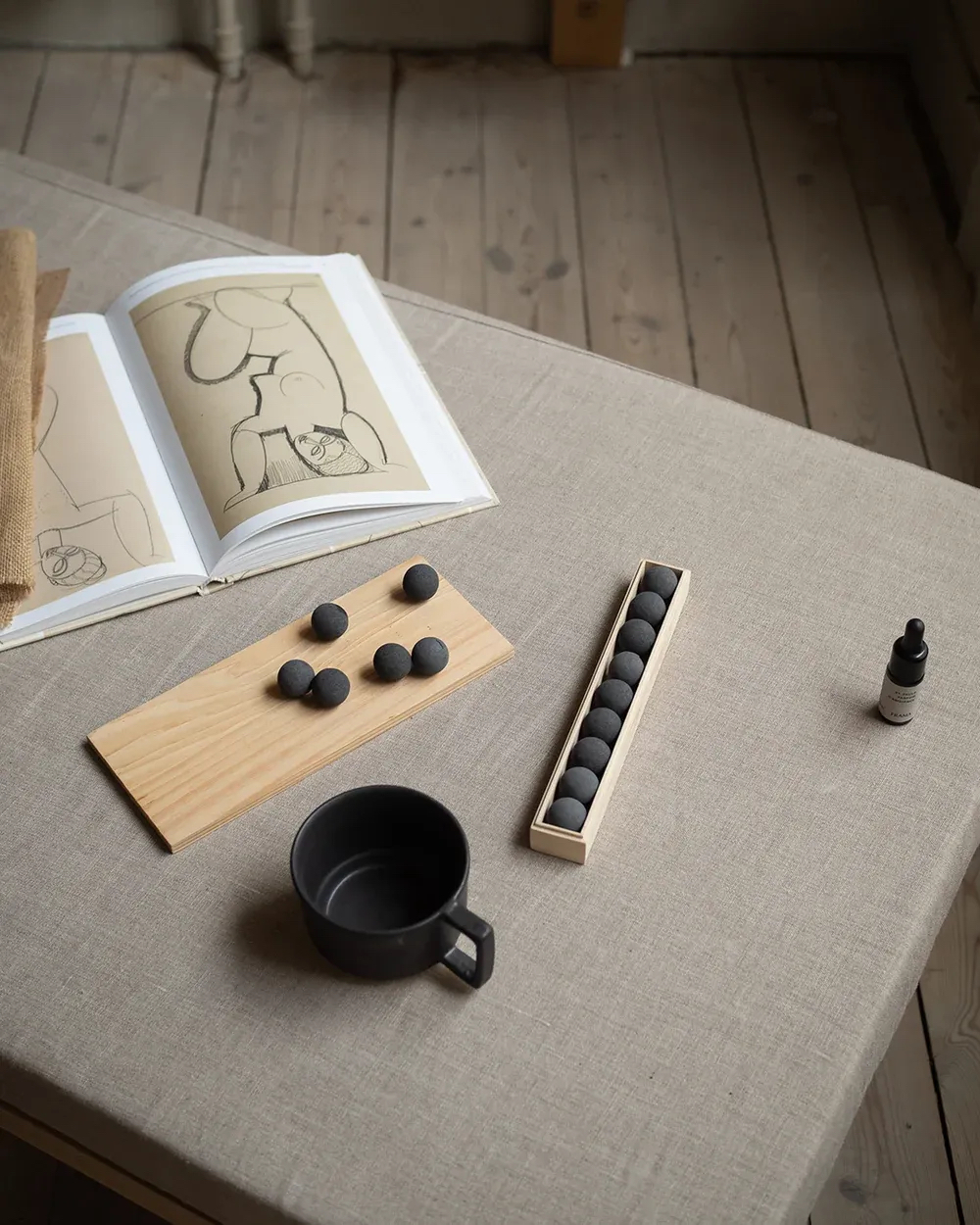 黑炭土球木盒擴香＿St. Pauls