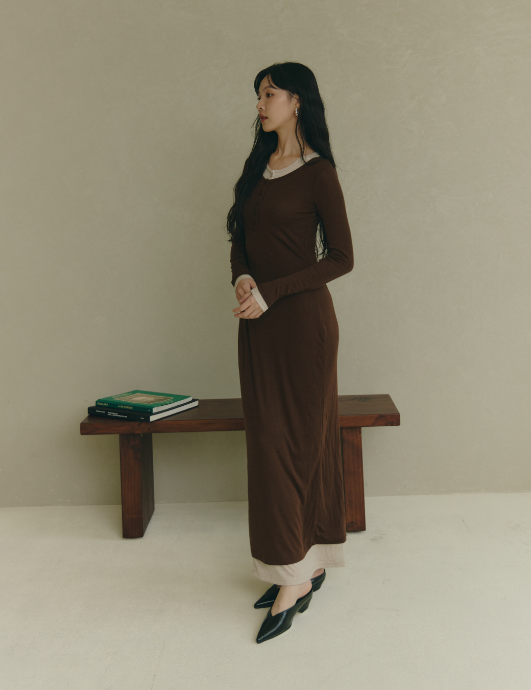 假兩件式軟料長洋裝（咖啡色/4尺寸）