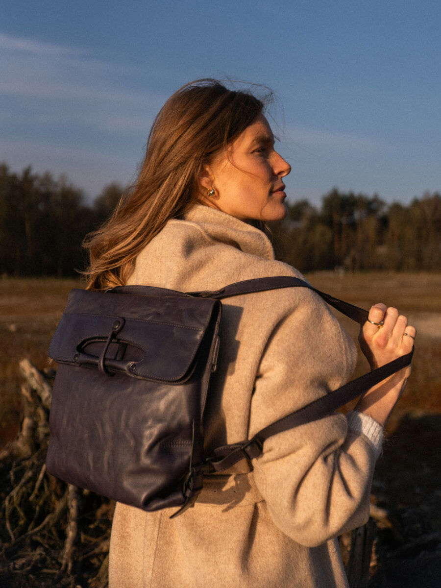 aunts and uncles Grandma's Luxury Club女生真皮後背包