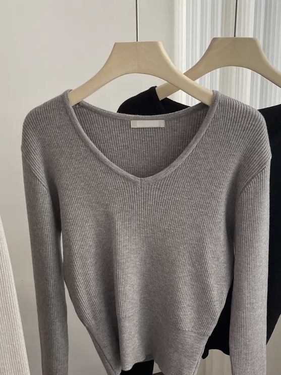 落落大方的Daily V領坑紋長袖上衣