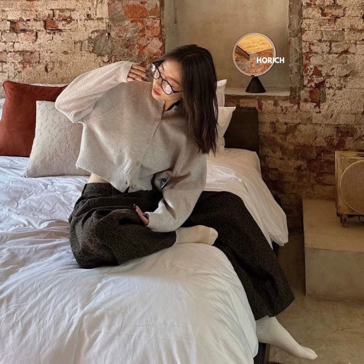 𝗗𝗲𝗰.𝟮𝟯 / 8006-選色障礙短版圓領排釦針織外套(5色) /淺灰