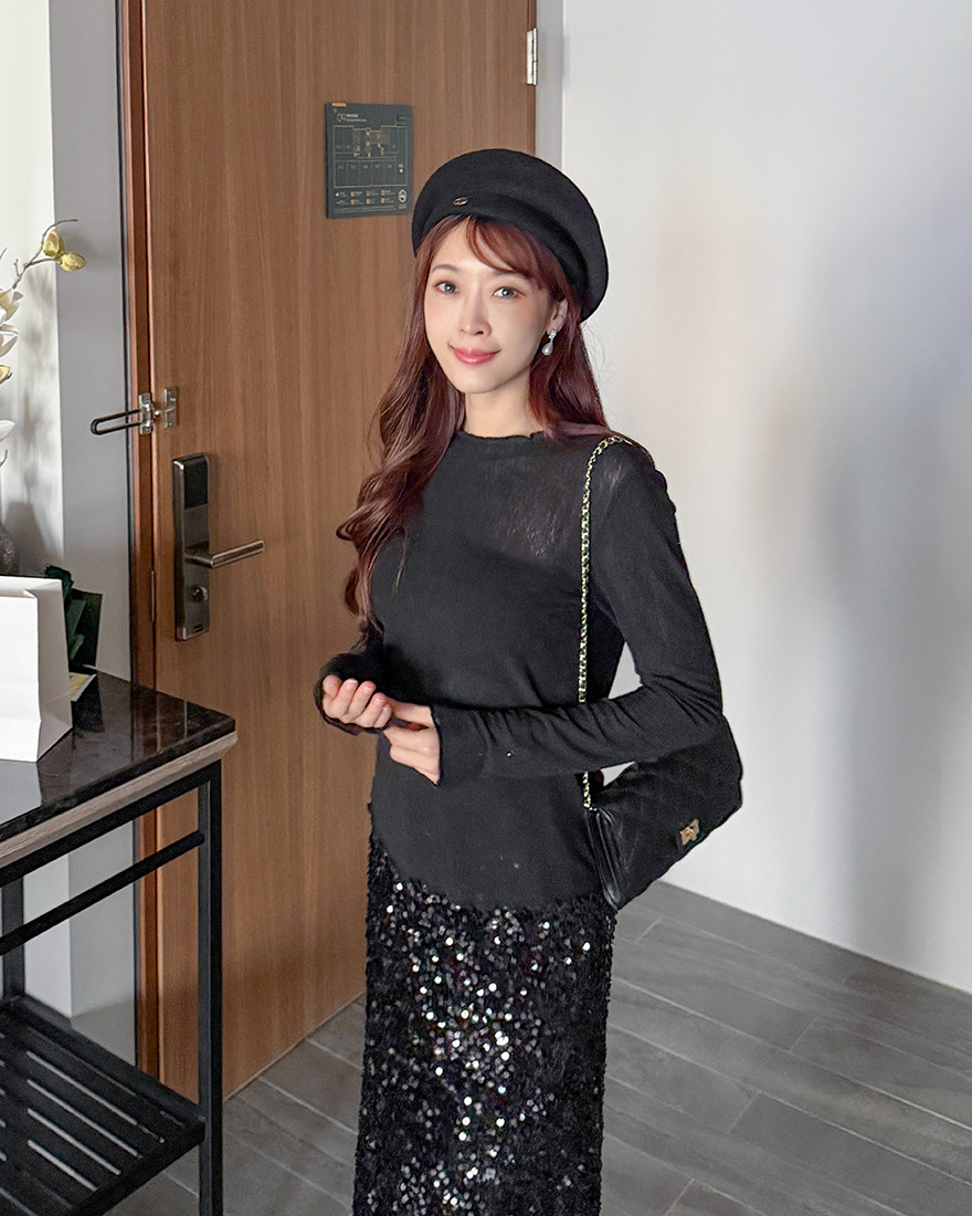 LINA LINA動人情調純色木耳滾邊上衣-俐落黑
