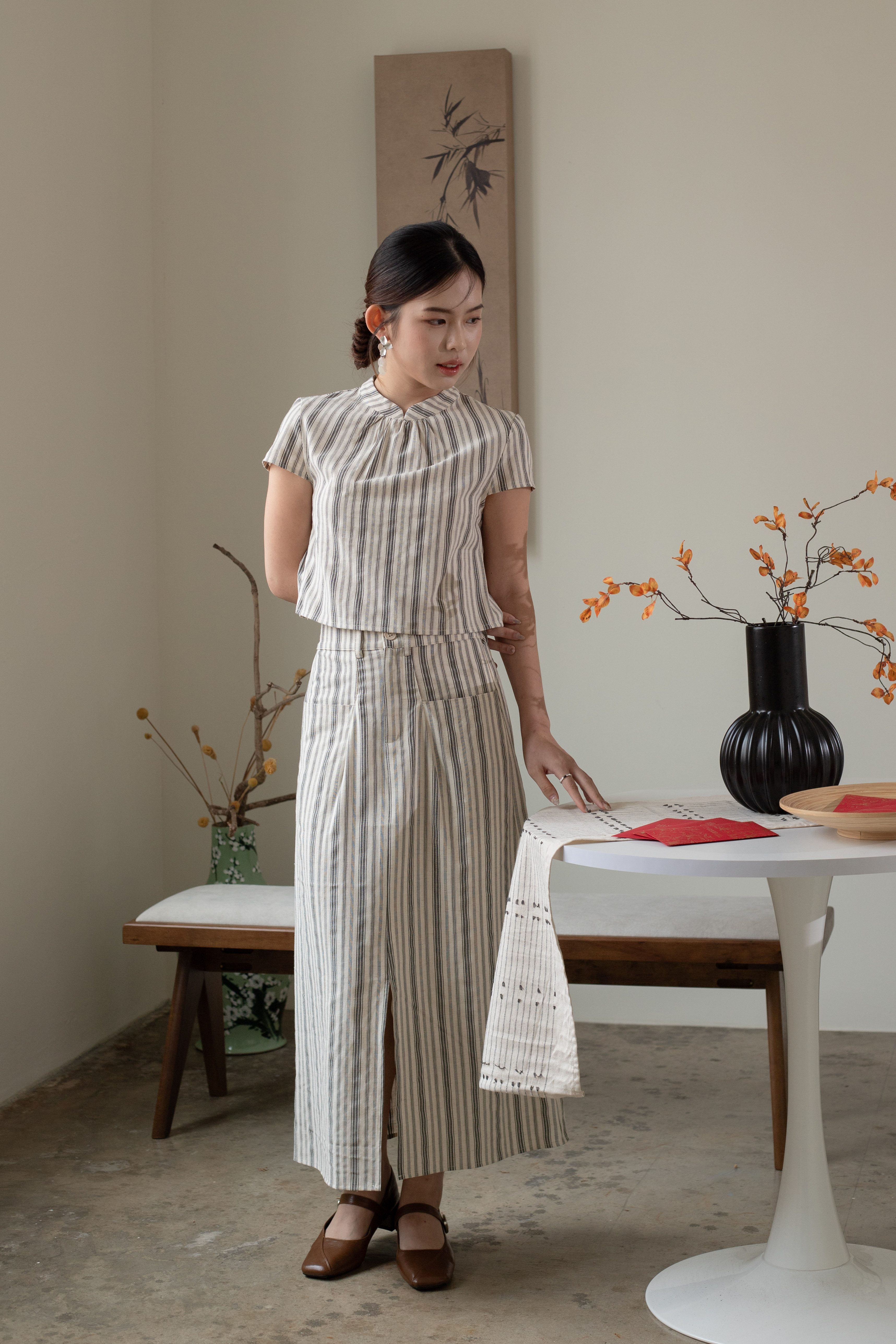 Luo Yi Cheongsam Top Beige -2594BSBEI