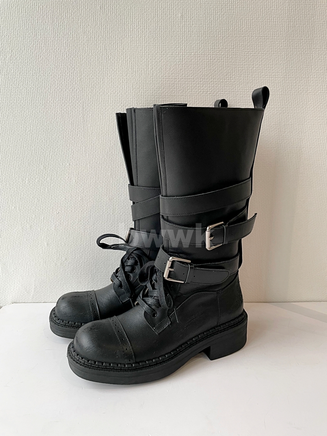 【穿拍樣品】真皮綁帶釦環軍靴