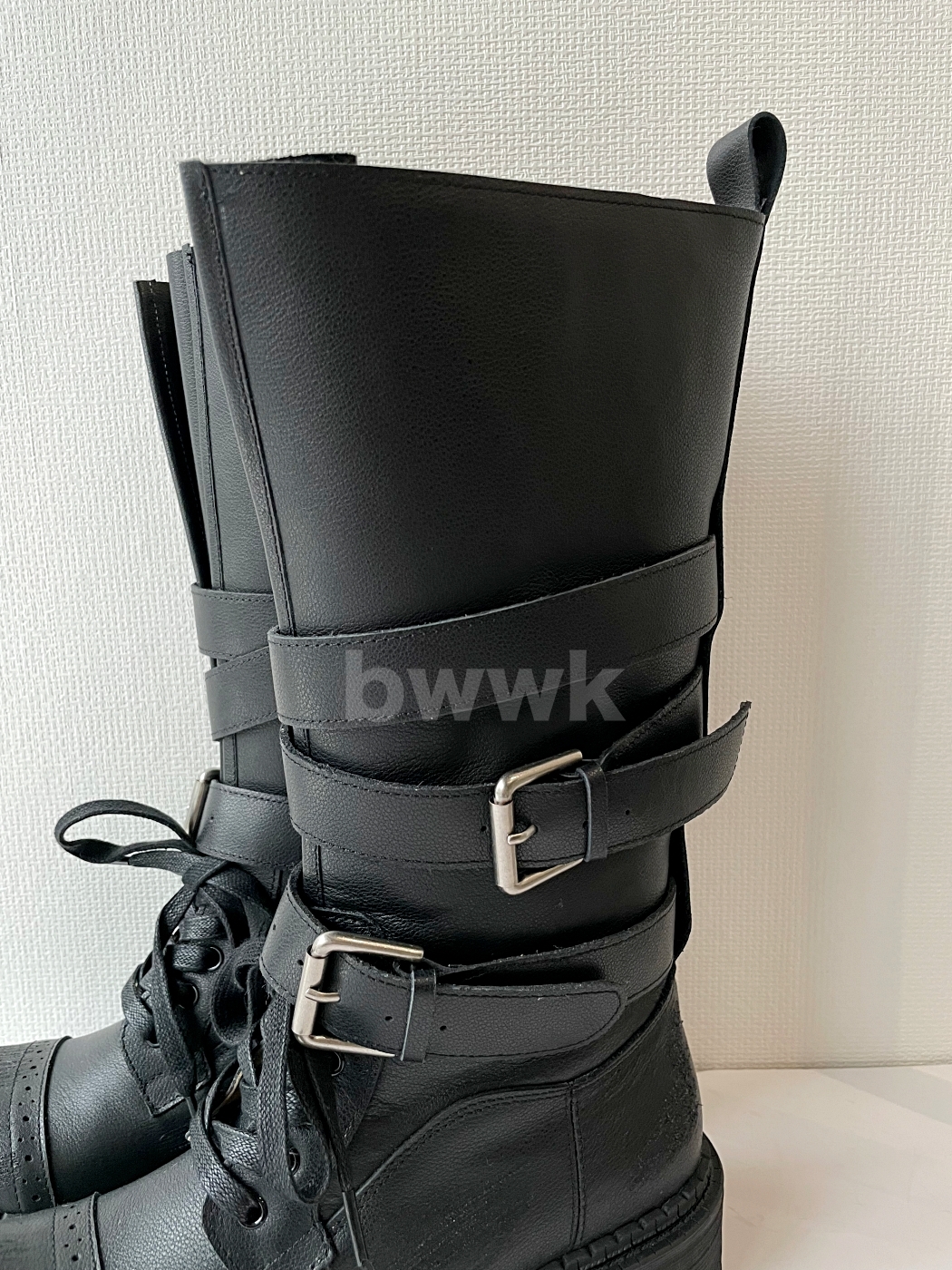 【穿拍樣品】真皮綁帶釦環軍靴