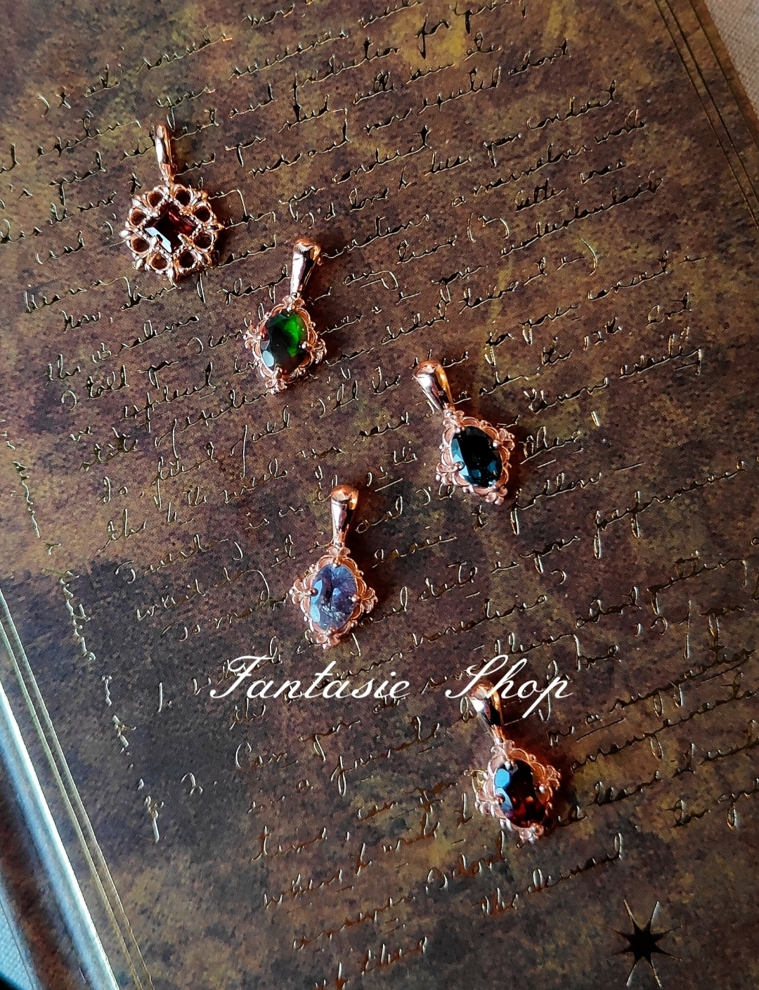 書頁微光.古典雕花項鍊