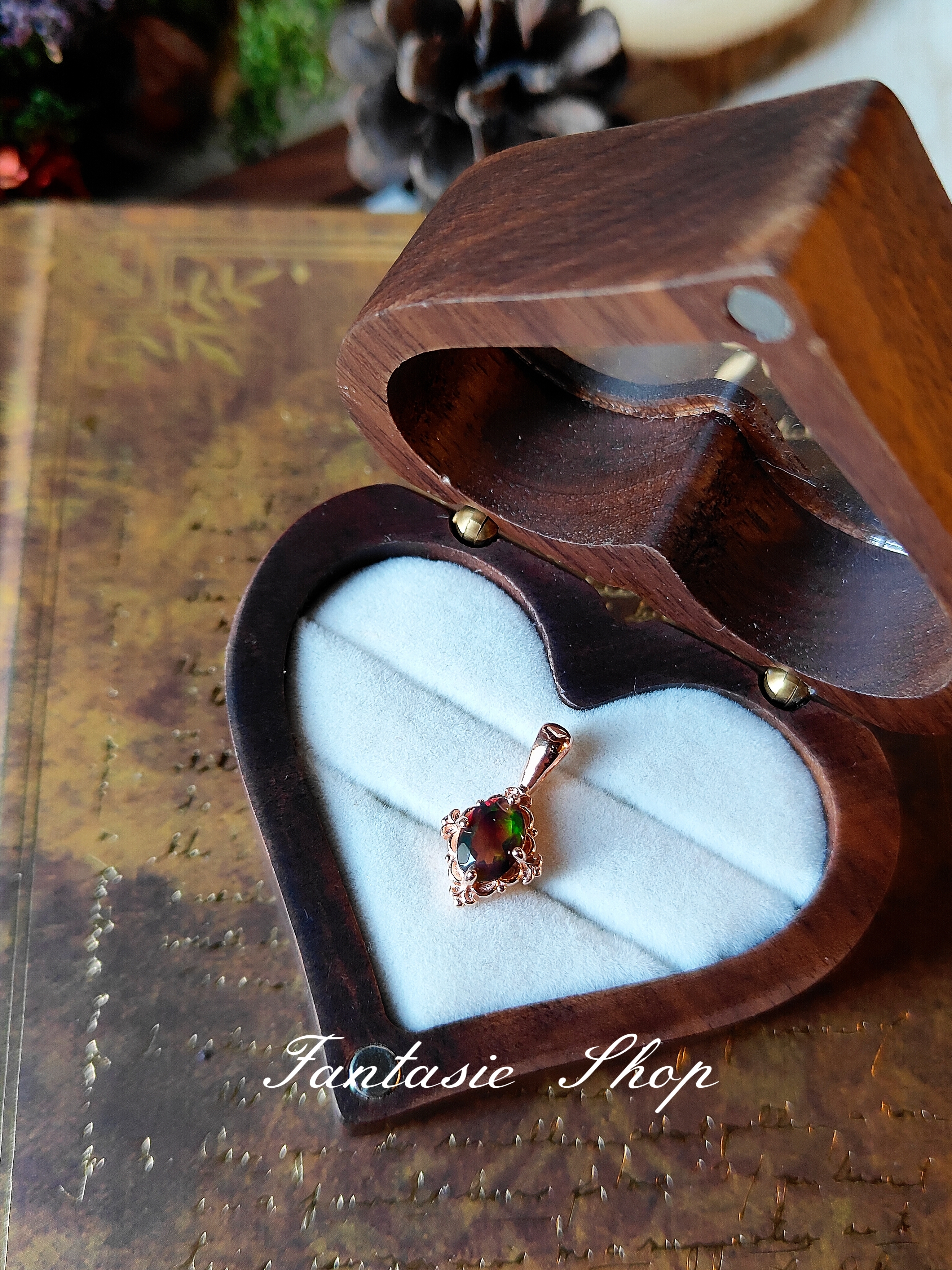 書頁微光.古典雕花項鍊