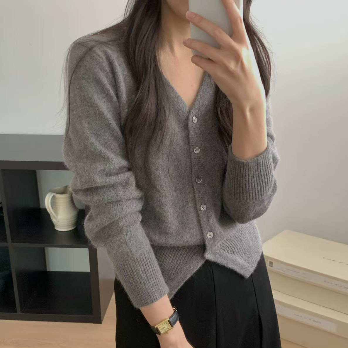 氣質女子百搭V領排釦浣熊毛上衣罩衫 / 4色