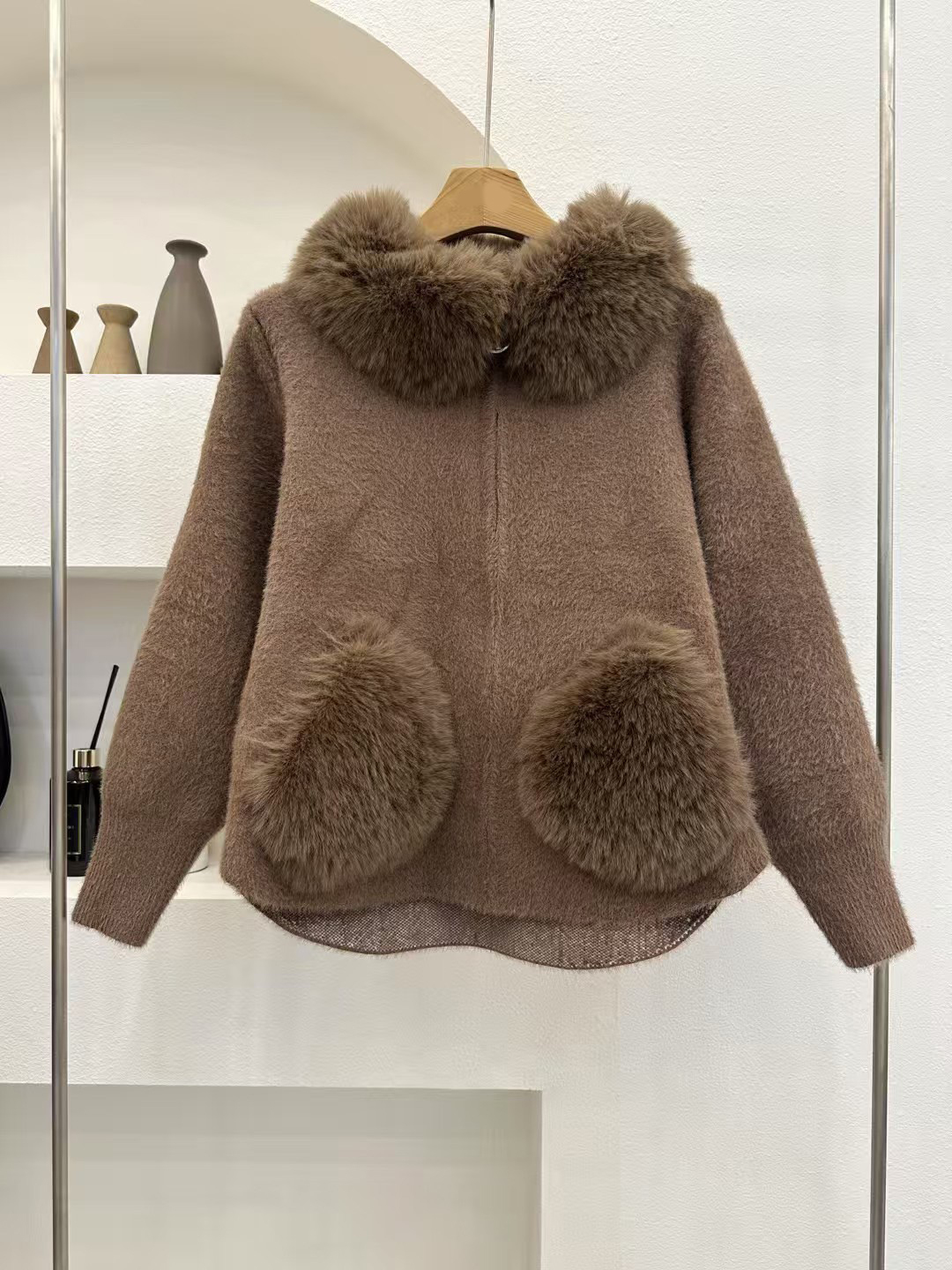 同色系皮草毛領口袋造型針織外套 / 4色