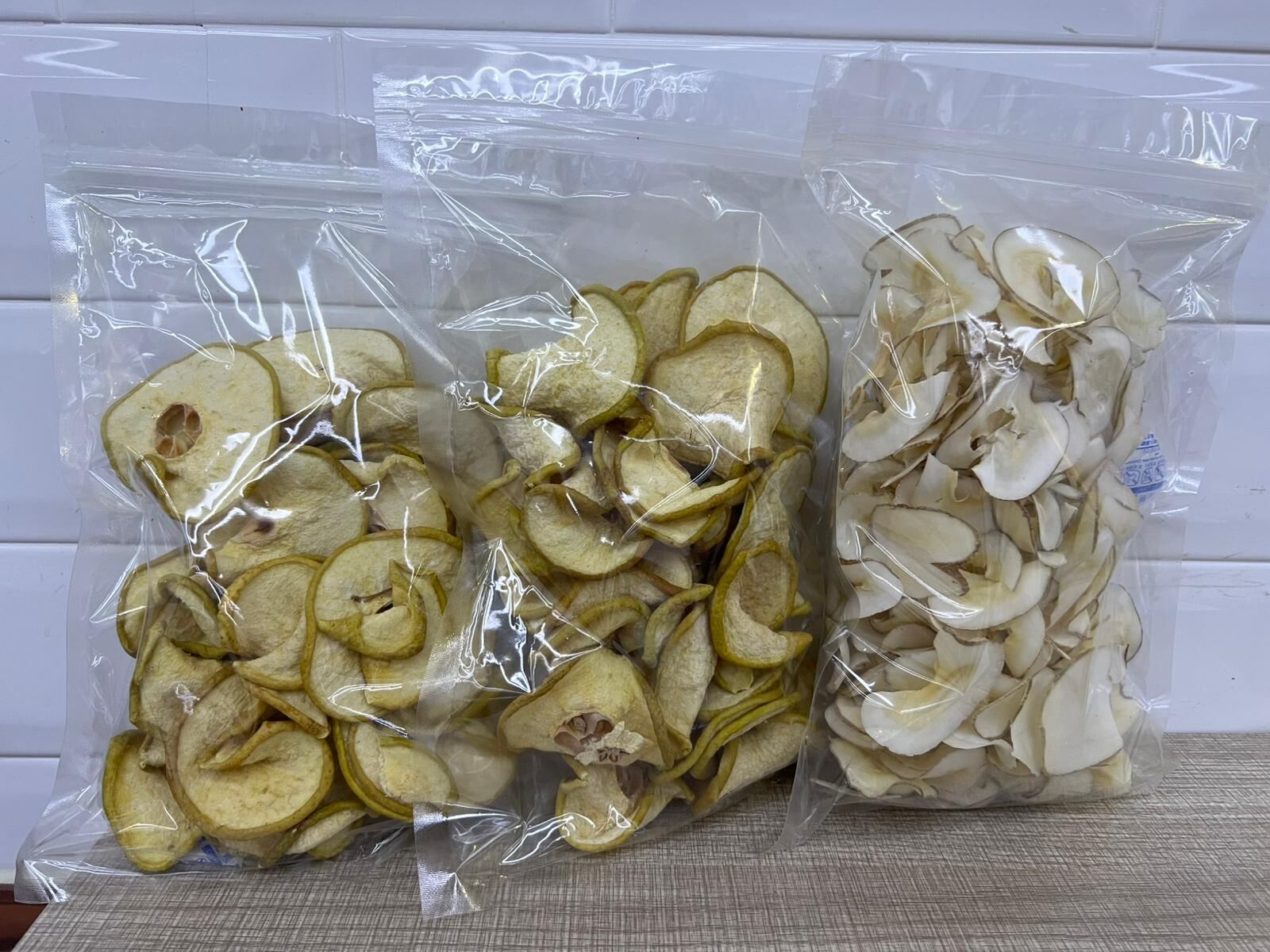 【直播】LL122310 益粉雪梨乾(半磅) (買一送一，加送一包椰片150克)