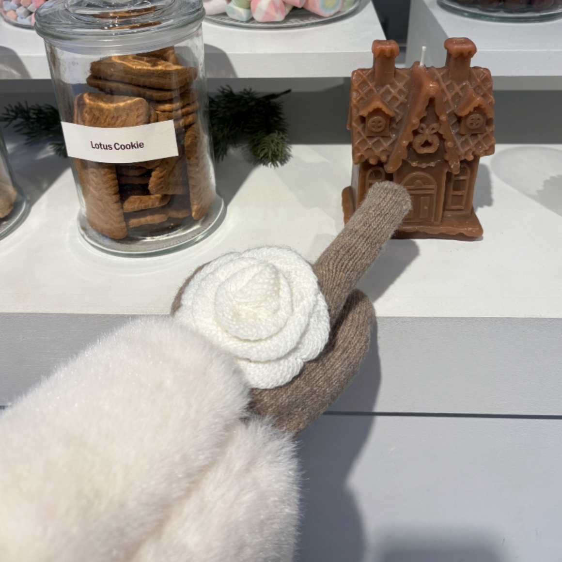 50%羊毛山茶花墜飾造型溫暖手套 / 2色