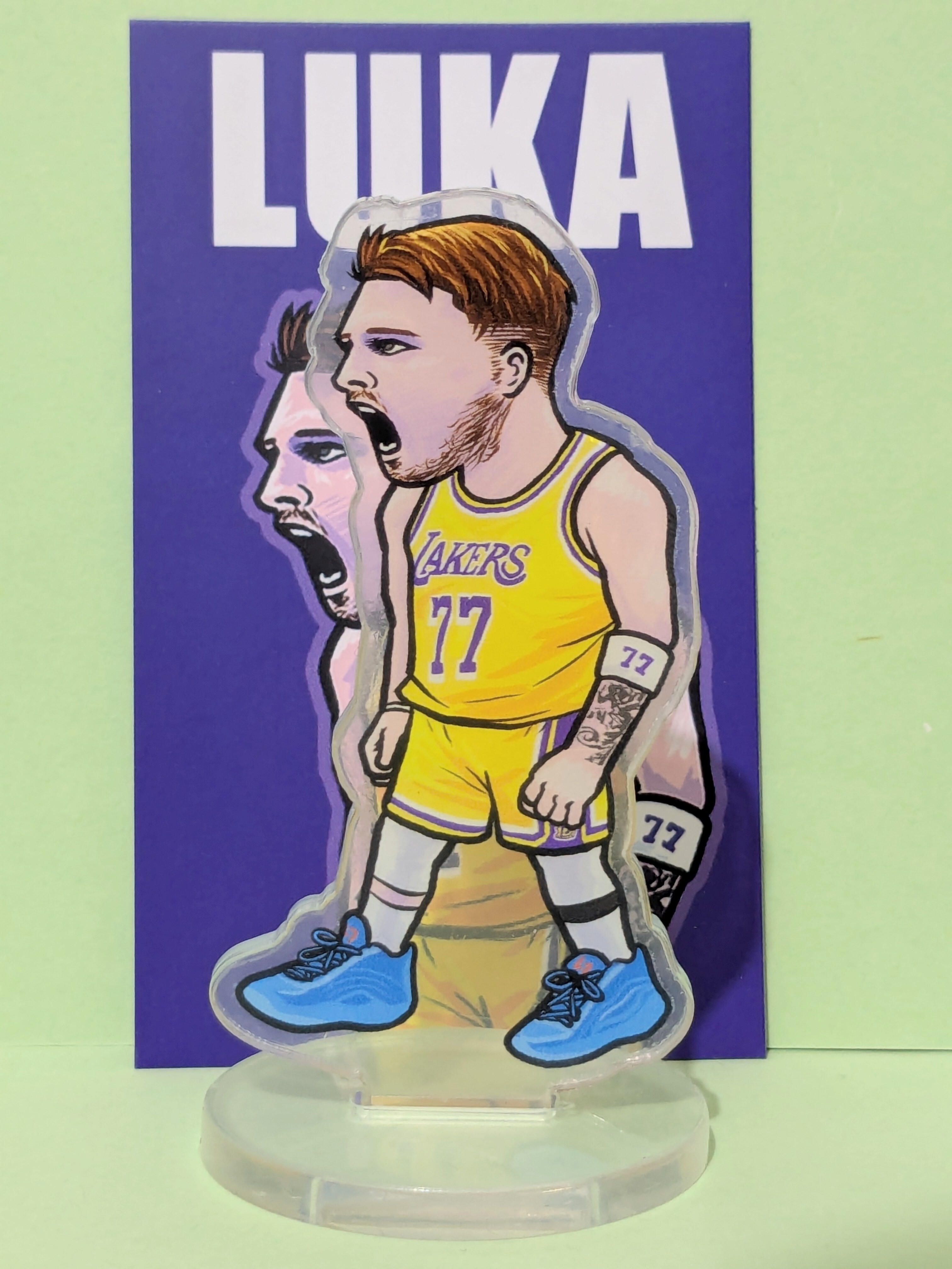 Luka Doncic 立牌