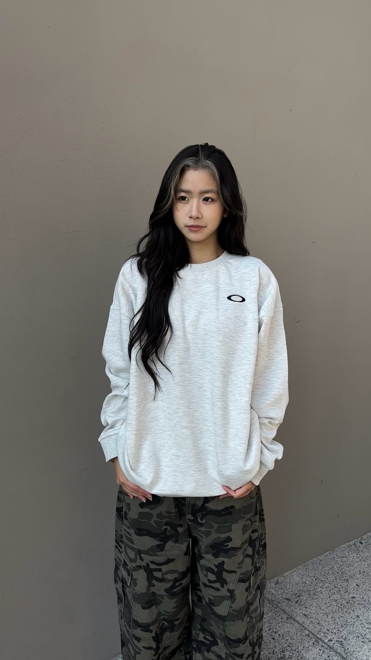 日本 Oakley Foundational Fleece L/S Crew 4 FOA408247 機能大學Tee