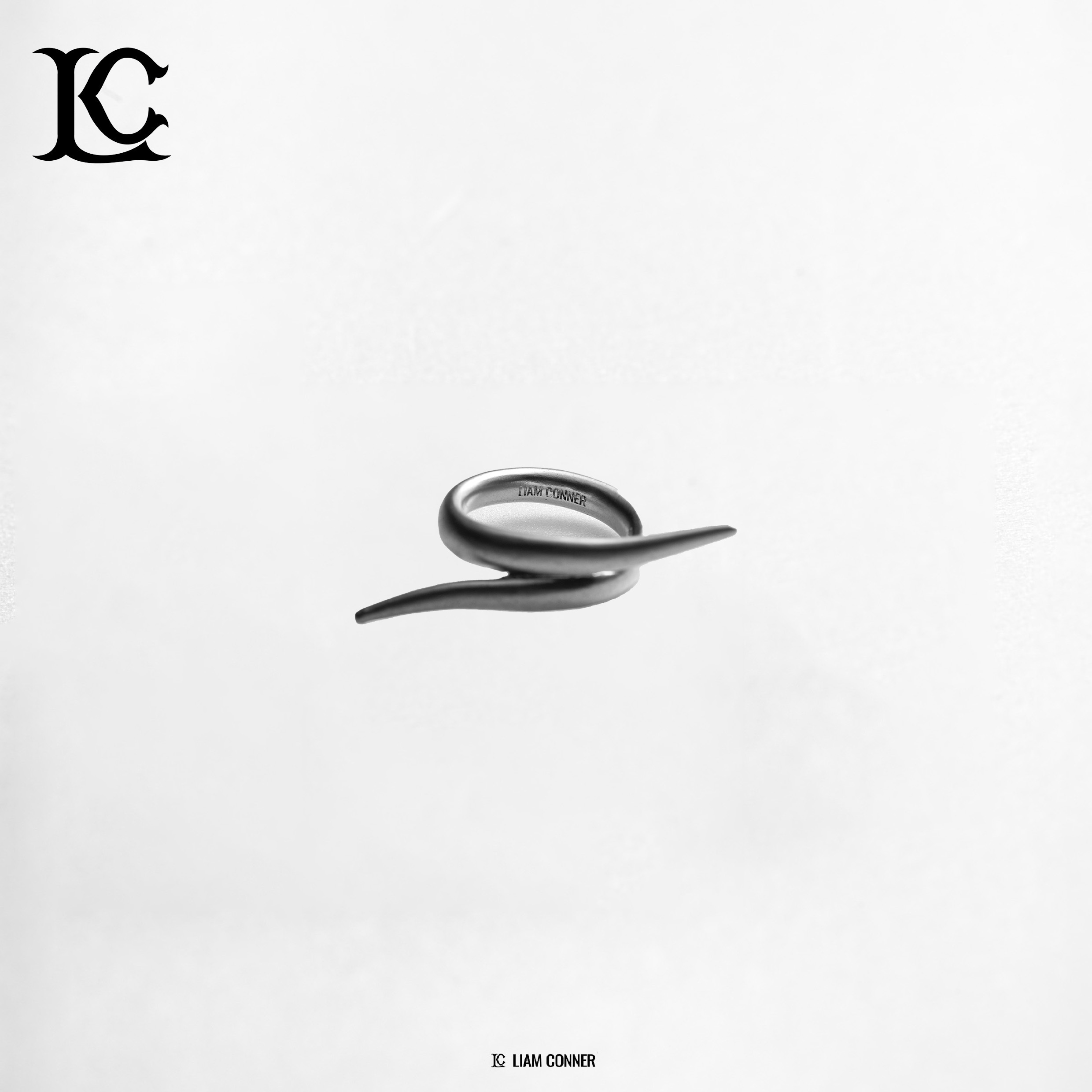 Liam Conner Interlace Rings 雙弧交錯戒指