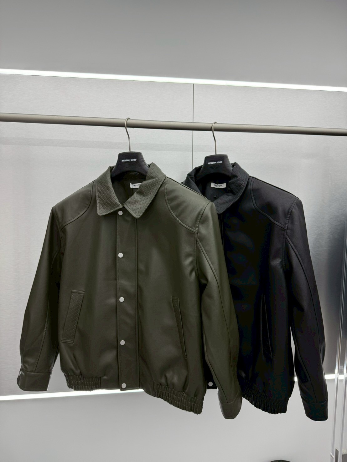 菱格紋翻領皮外套