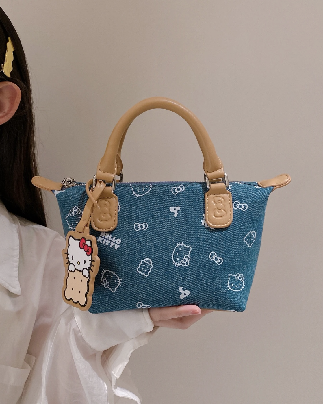 <正版授權>HELLO KITTY 牛仔 保齡球包 水餃包 手提包 波士頓包 共2款