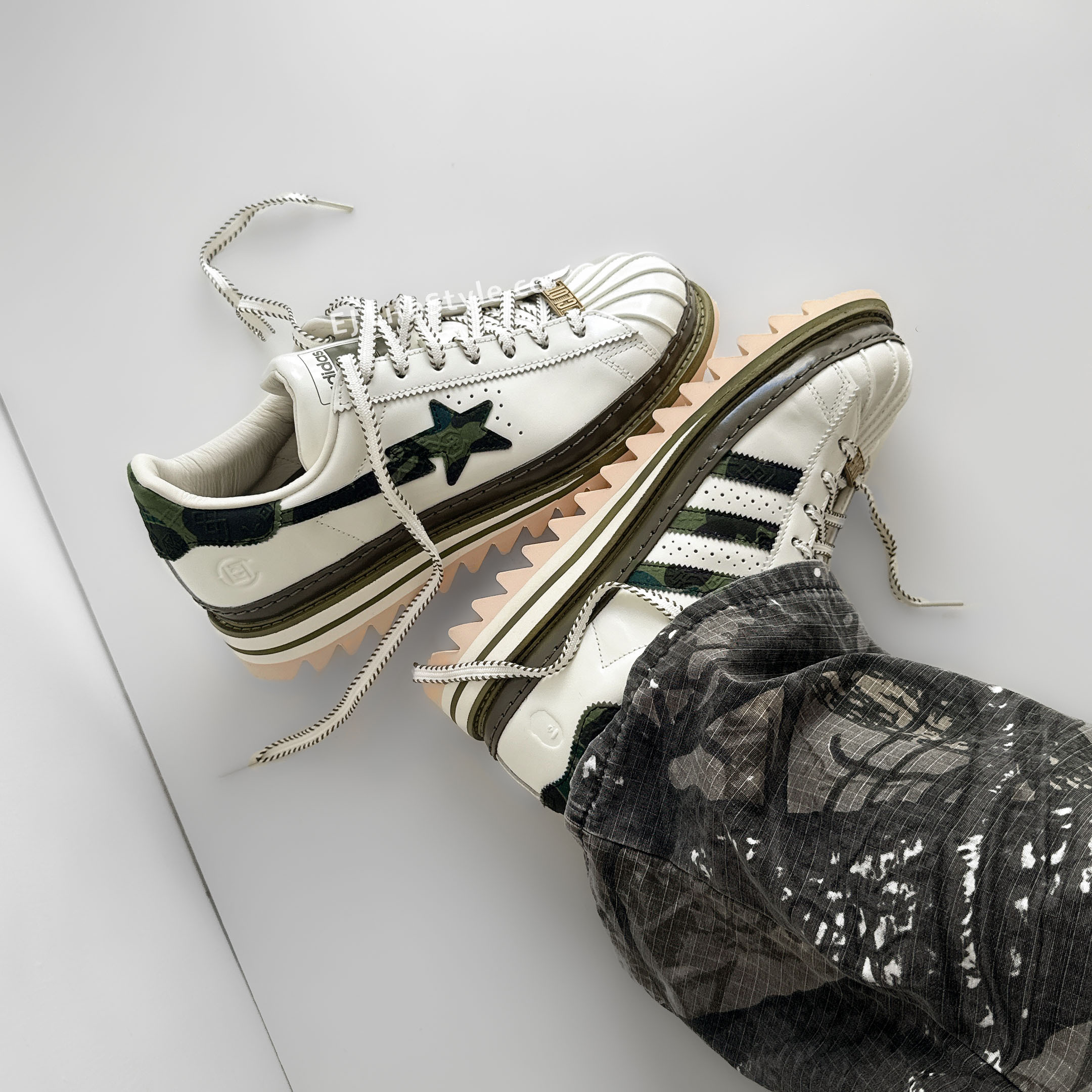 CLOT X BAPE® X ADIDAS ORIGINALS SUPERSTAR 三方聯名 陳冠希 迷彩 軍綠 森林綠 英倫風 牛津鞋 貝殼鞋 鋸齒底 男鞋 KJ1473 / 現+預