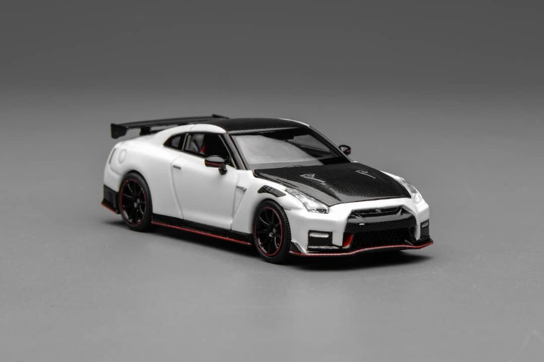 預訂:1/64 Motorhelix Nissan GT-R Nismo R35 Special Edition 2022 Brilliant White Pearl (M63525 )
