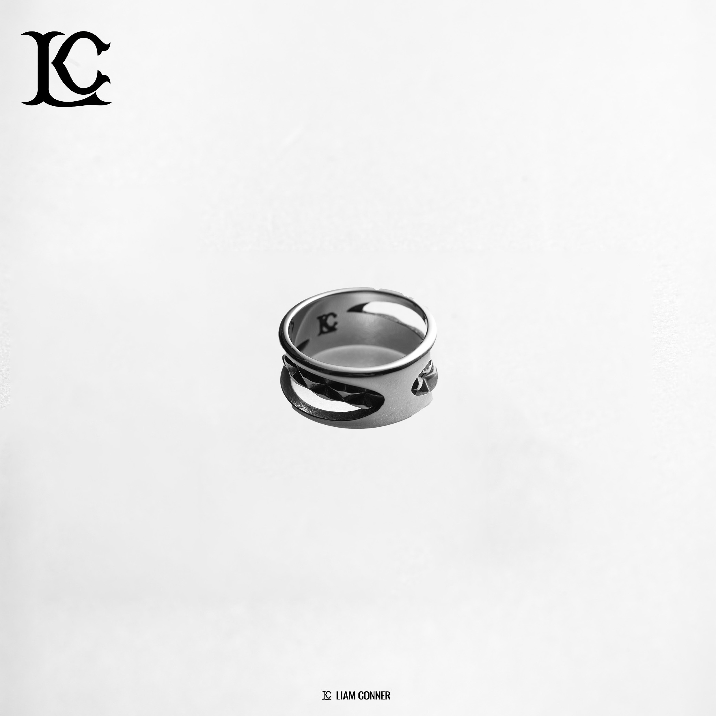 Liam Conner Decorative Rivet Rings 立體鉚釘戒指