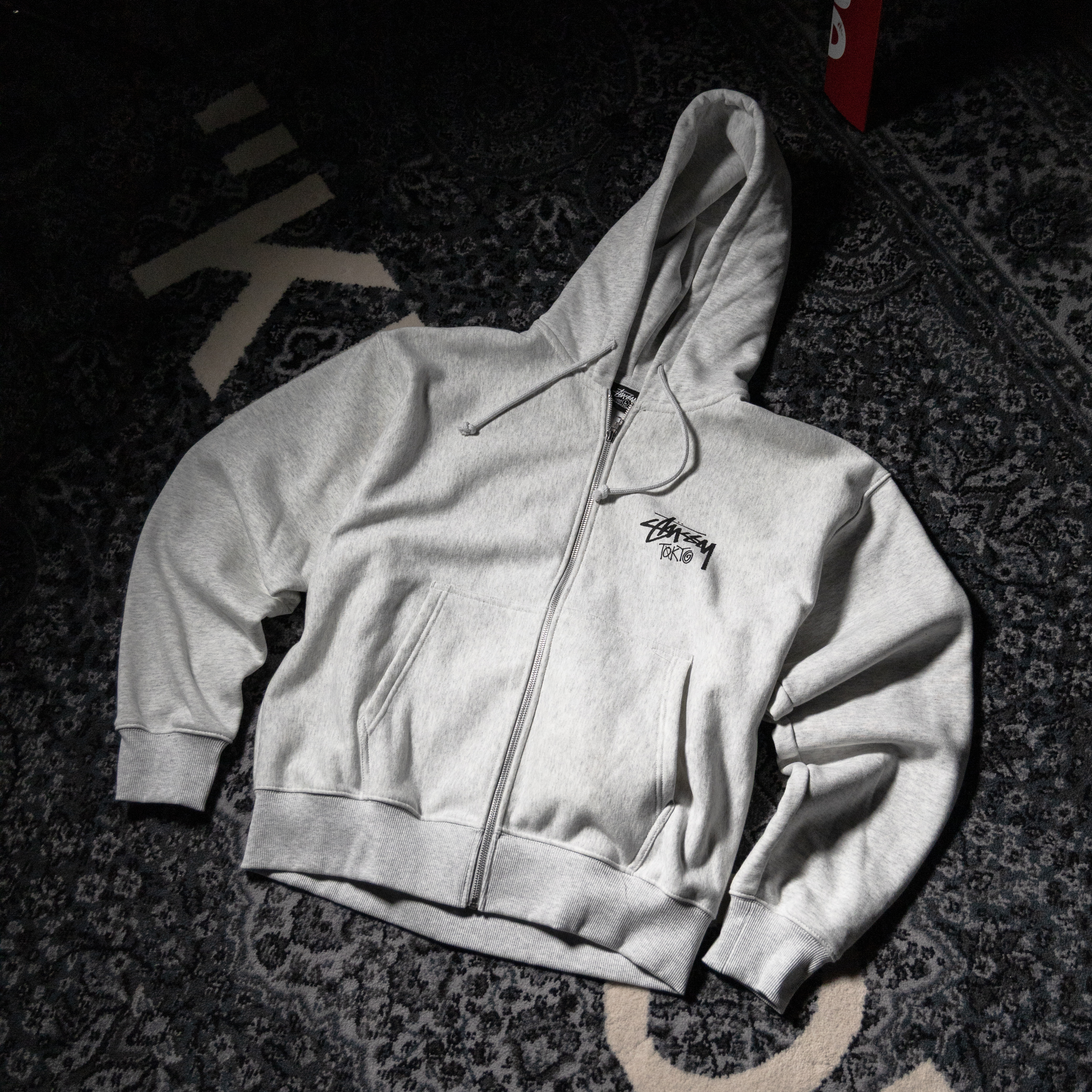 -(B012)-STUSSY TOKYO  ZIP HOODED 草寫 LOGO東京限定 連帽外套 黑色/灰色-25F3973987