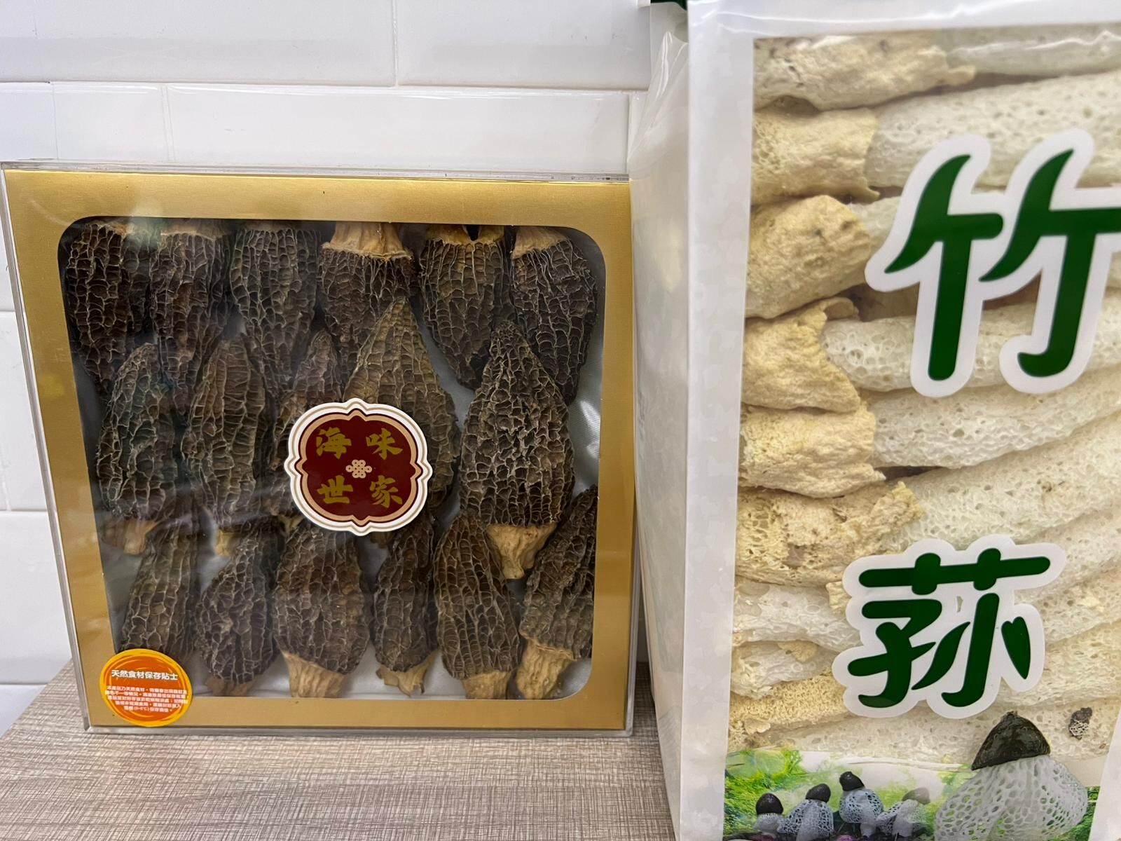 【直播】LL122382 超級巨無霸特大羊肚菌75g (送一大包竹笙)