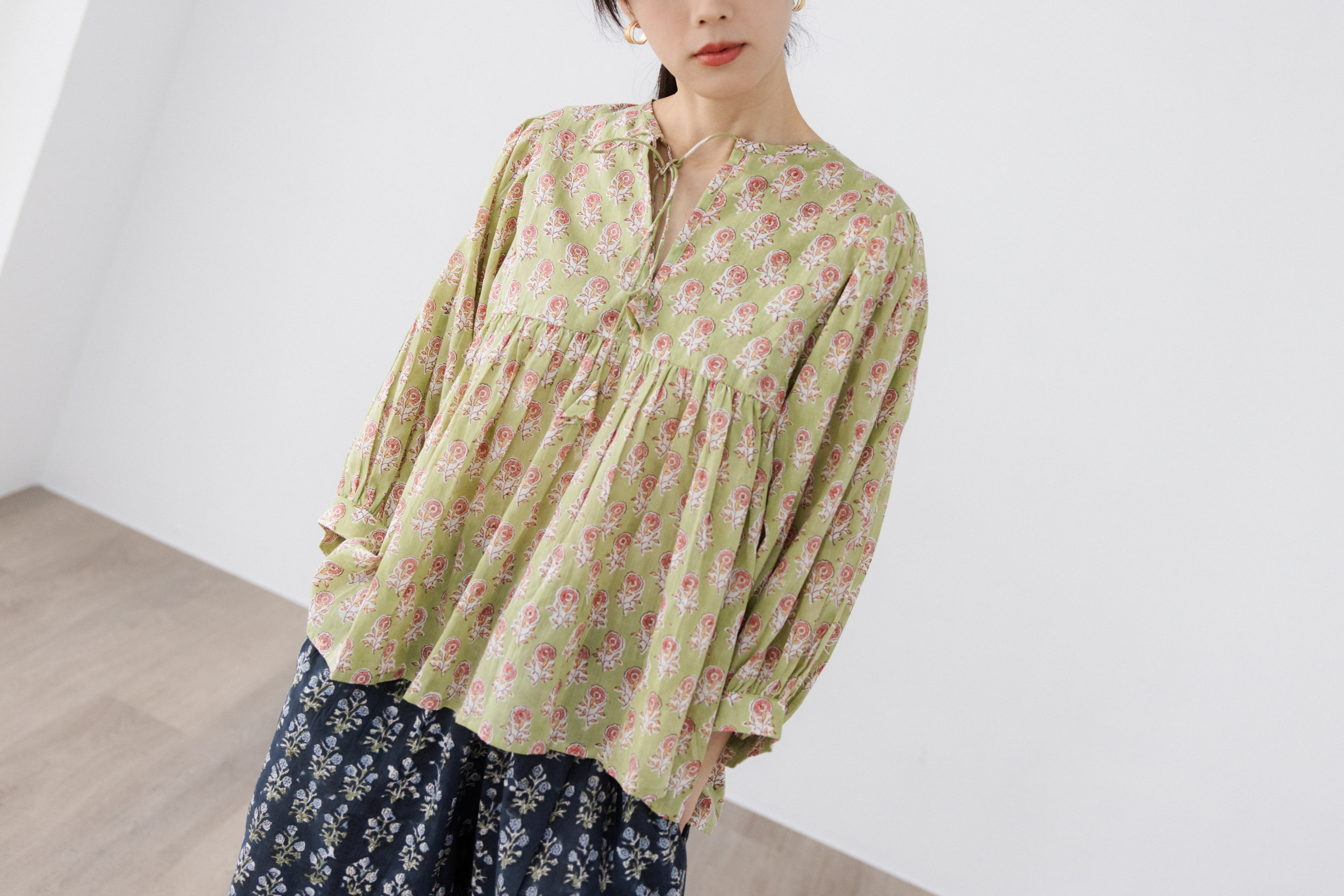 澎袖綁帶上衣_豆綠