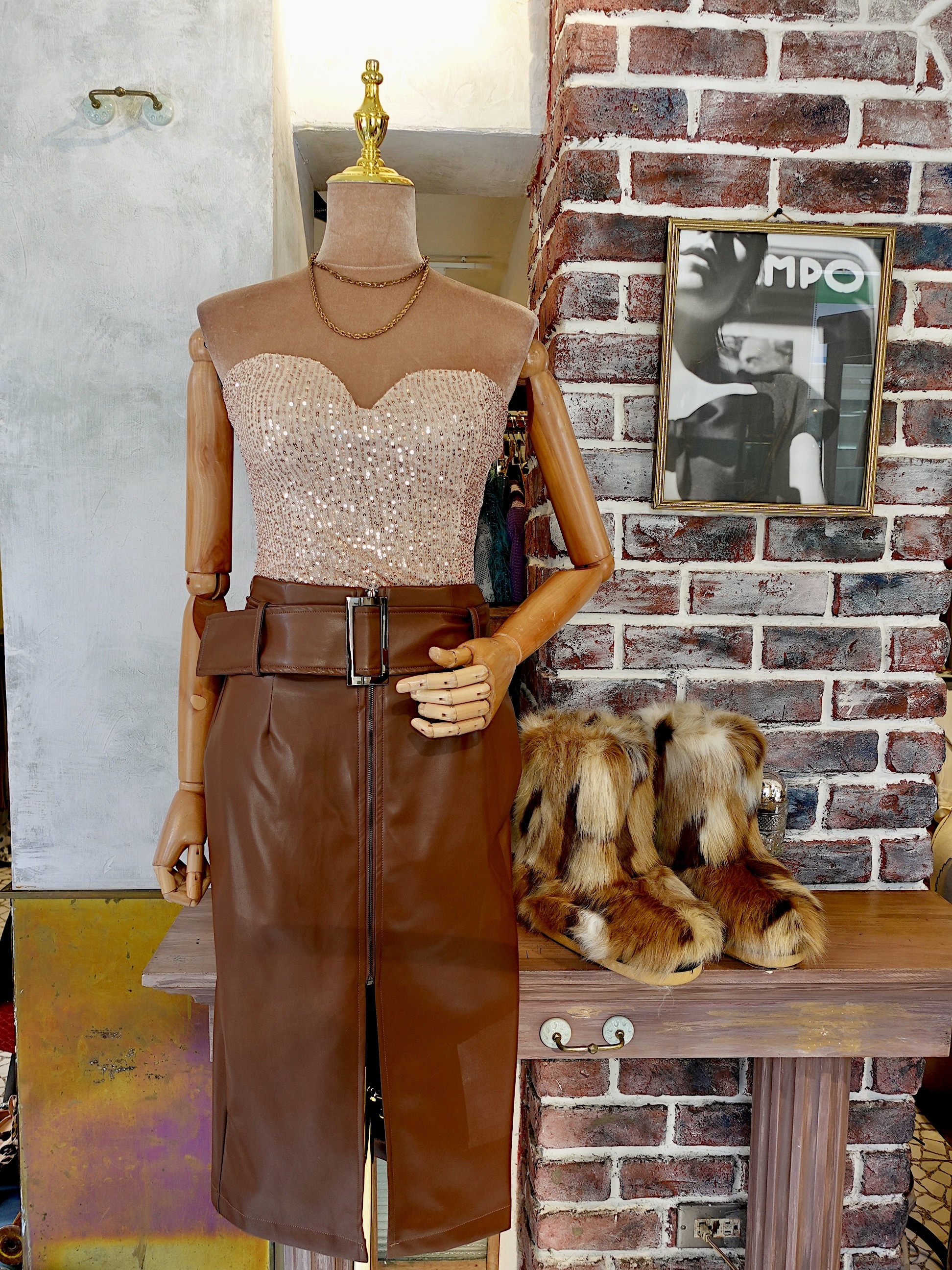 Mocha Chocolate摩卡色 寬腰帶開叉皮裙