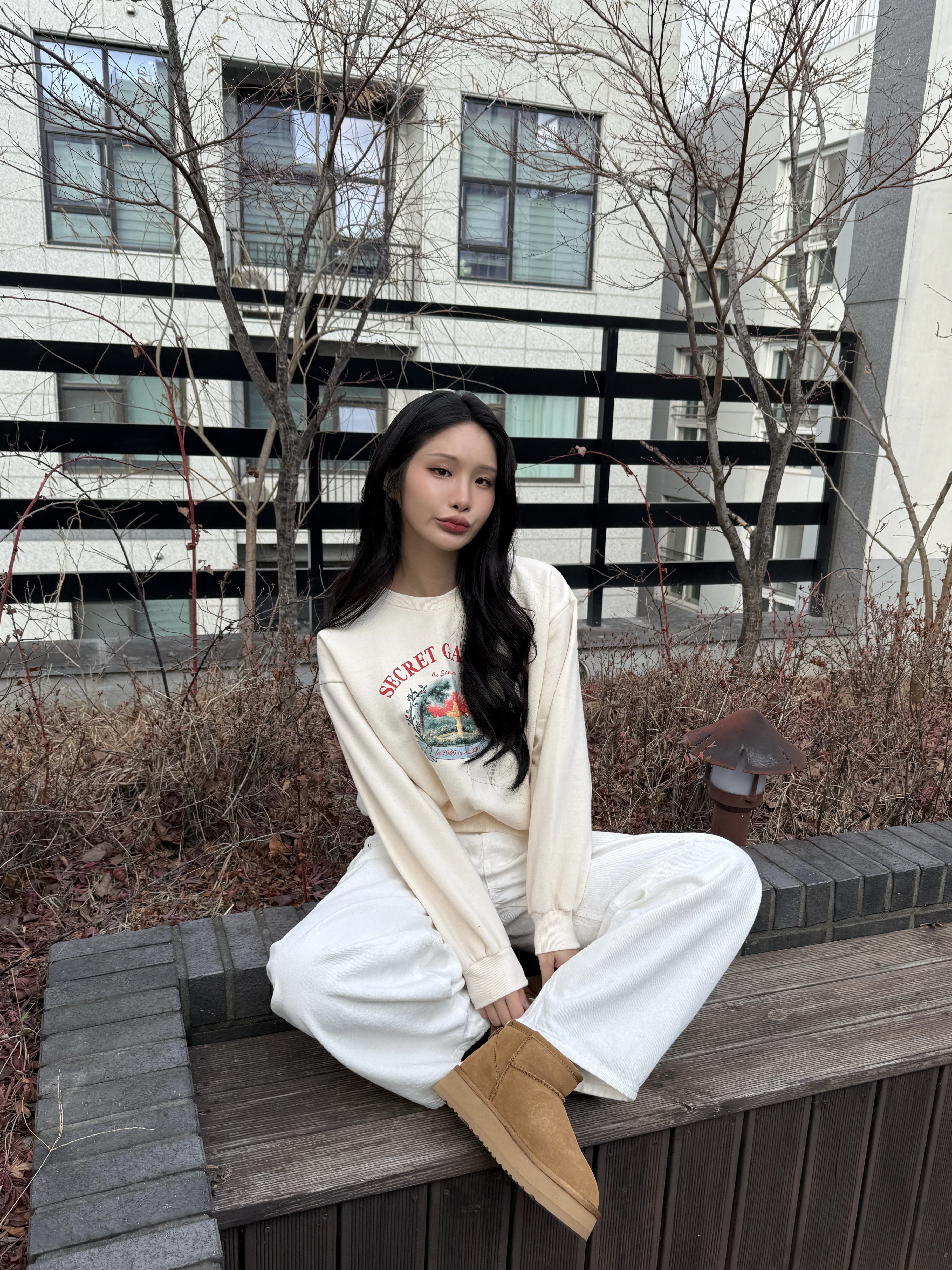 M01 Secret Garden  (奶白)