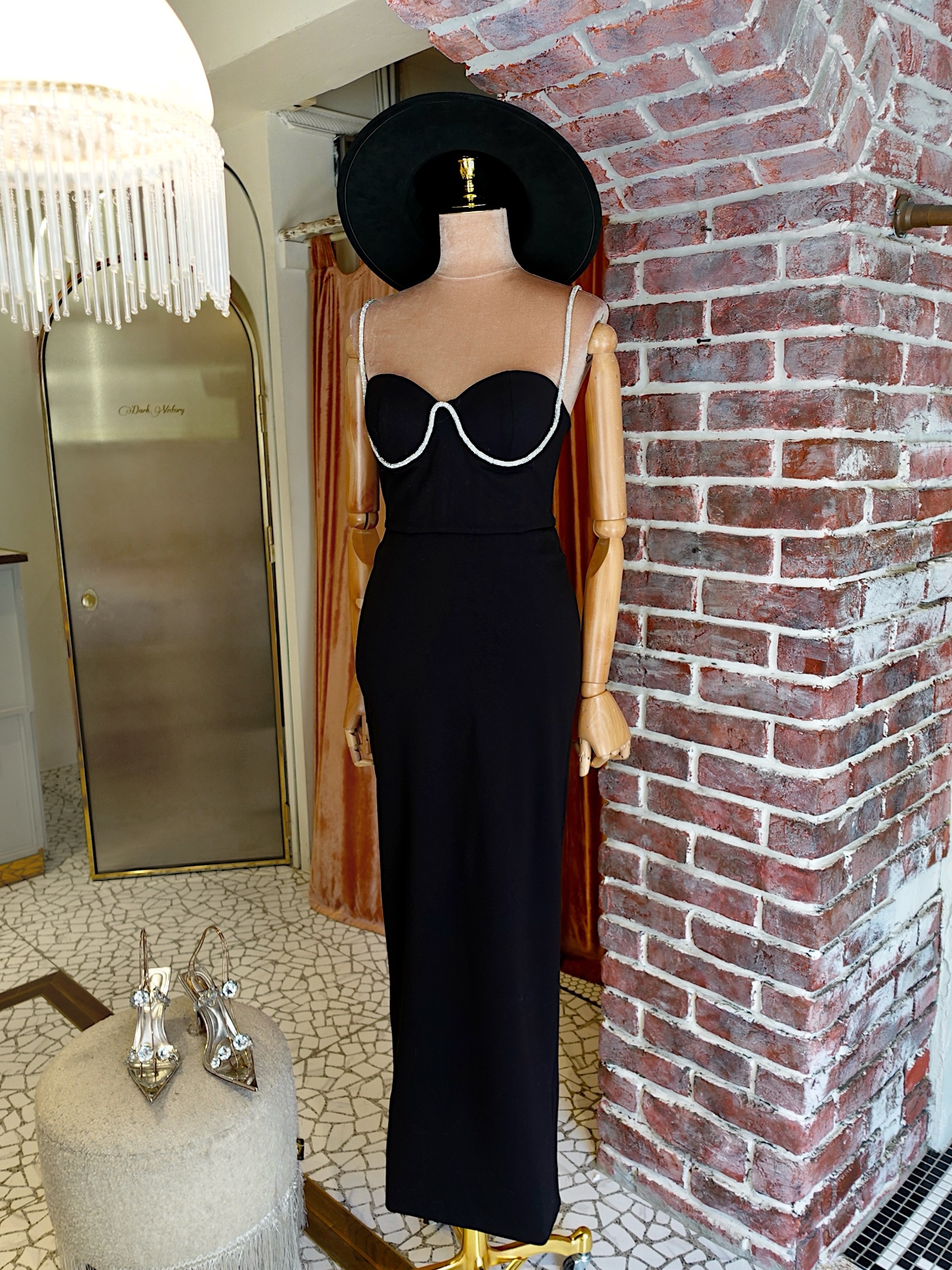 Black Love黑色水鑽飾條短上衣+ 高腰Maxi Skirt套裝