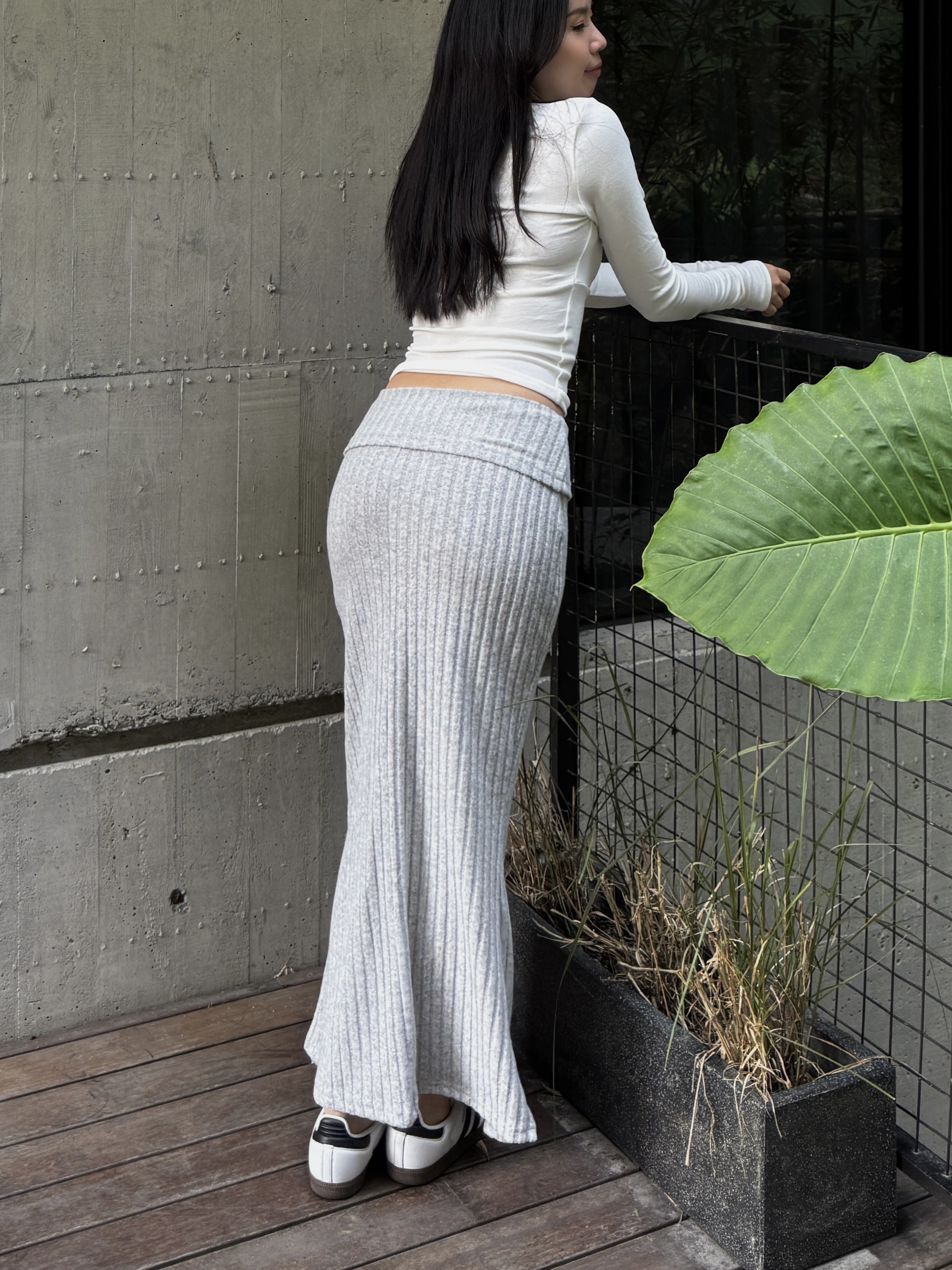 翻腰設計！毛絨坑條包臀長裙🐰