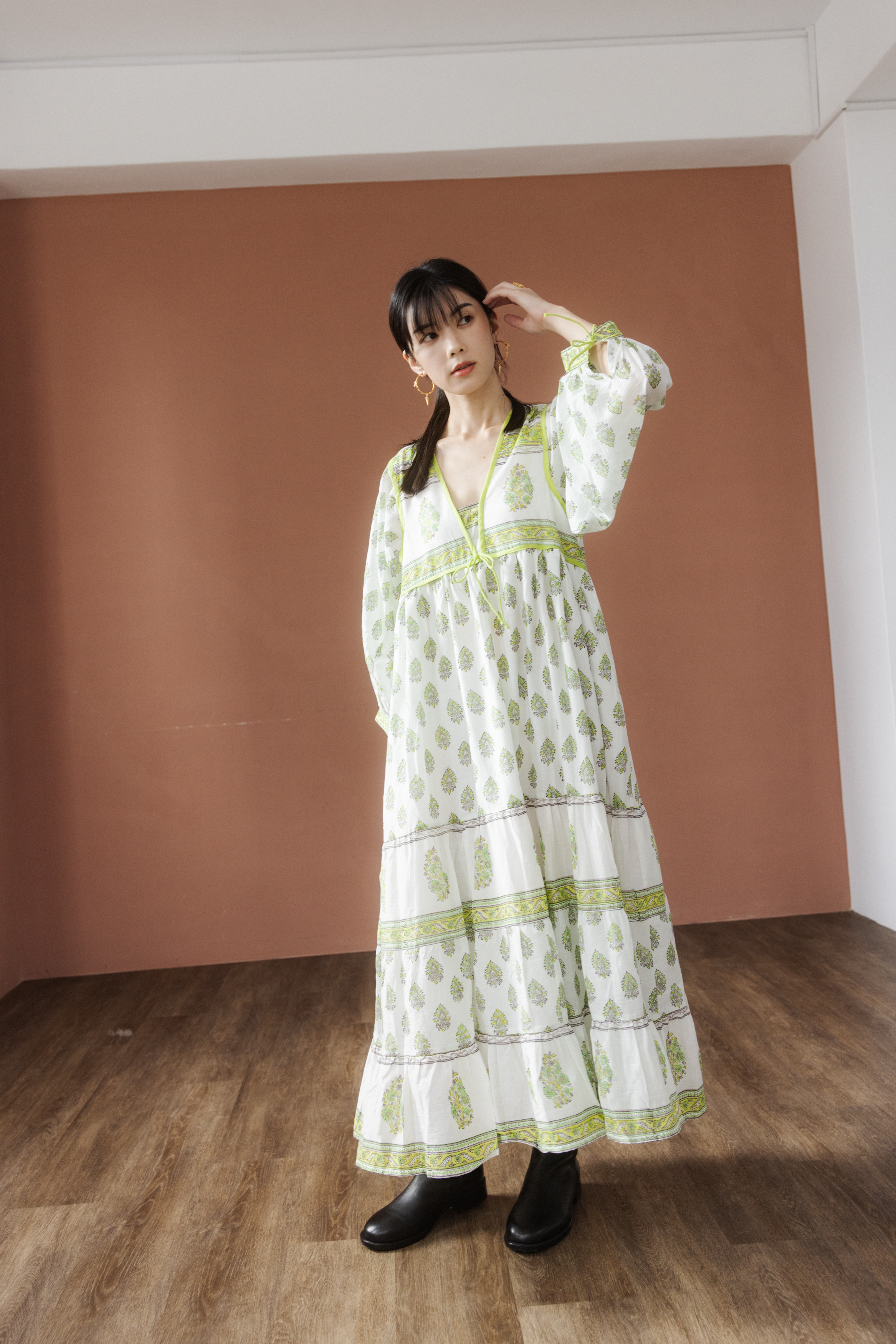 木刻印澎袖長圖騰洋_黃綠