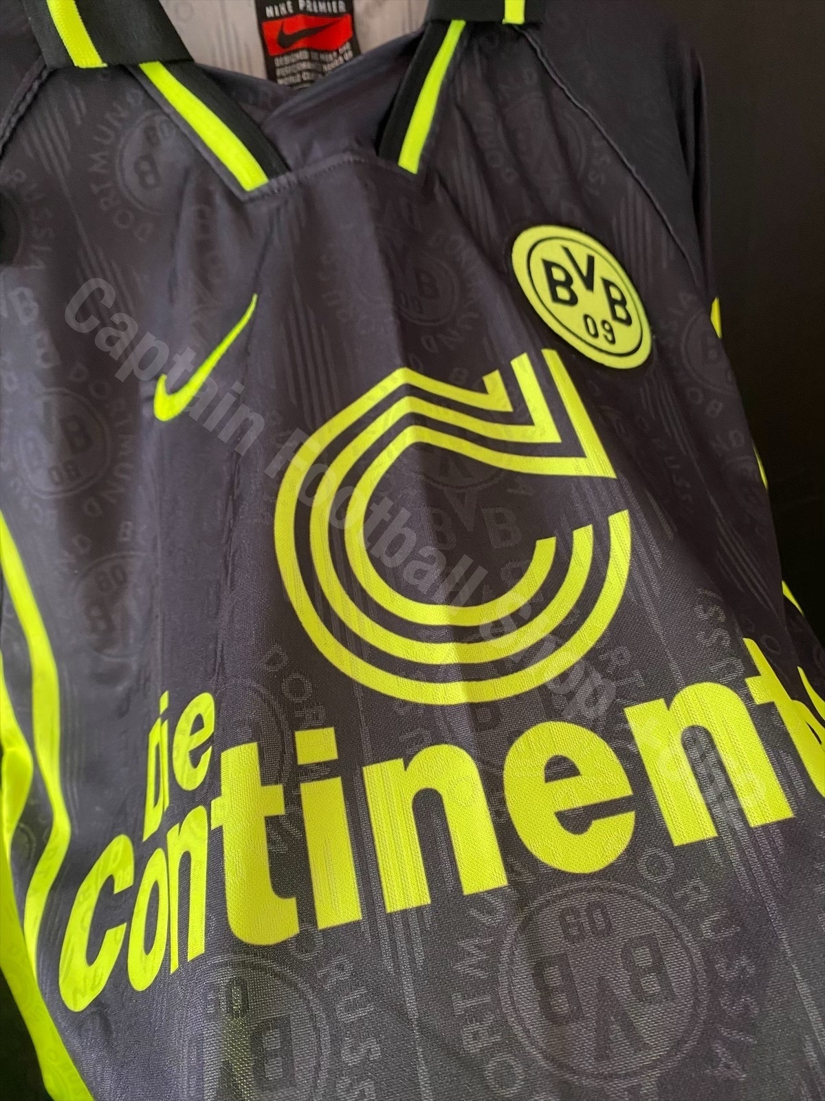 BNWT) Borussia Dortmund 1996-1997 Nike L/S Away Shirt