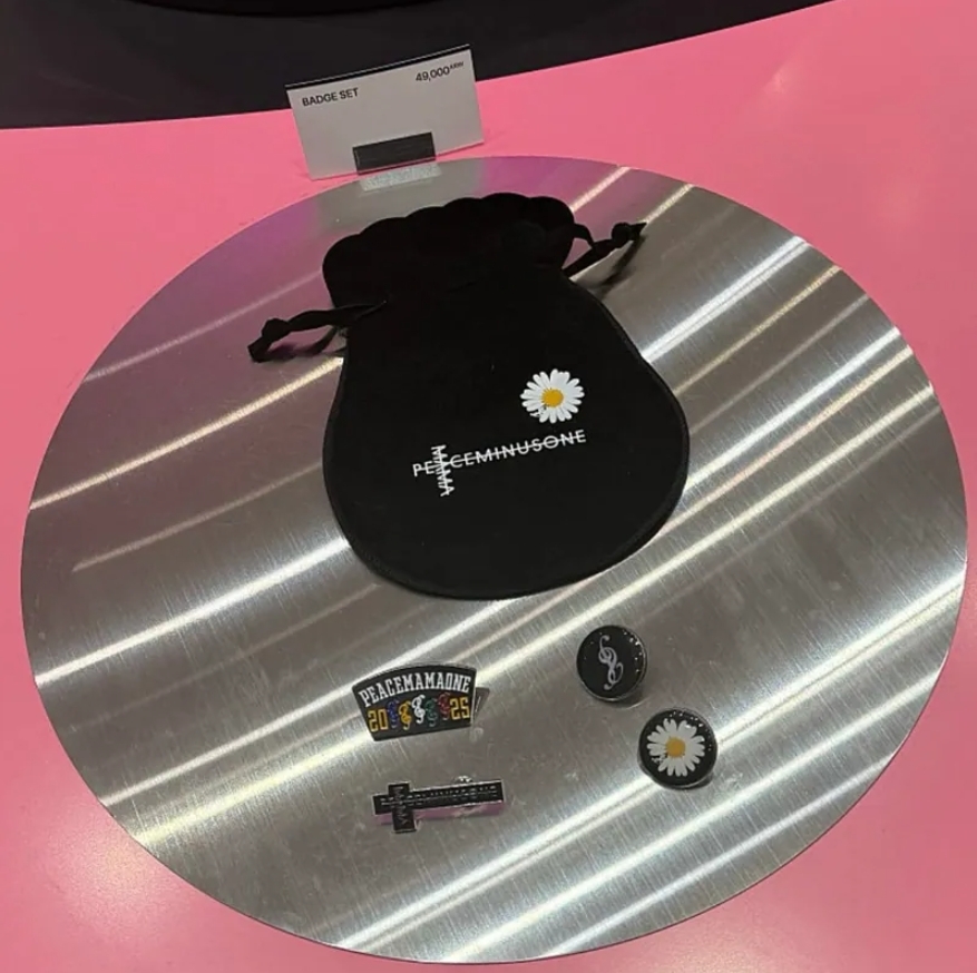 GD Peaceminusone x 2025 MAMA Awards Badge Set 徽章組合 GD G-DRAGON 權志龍